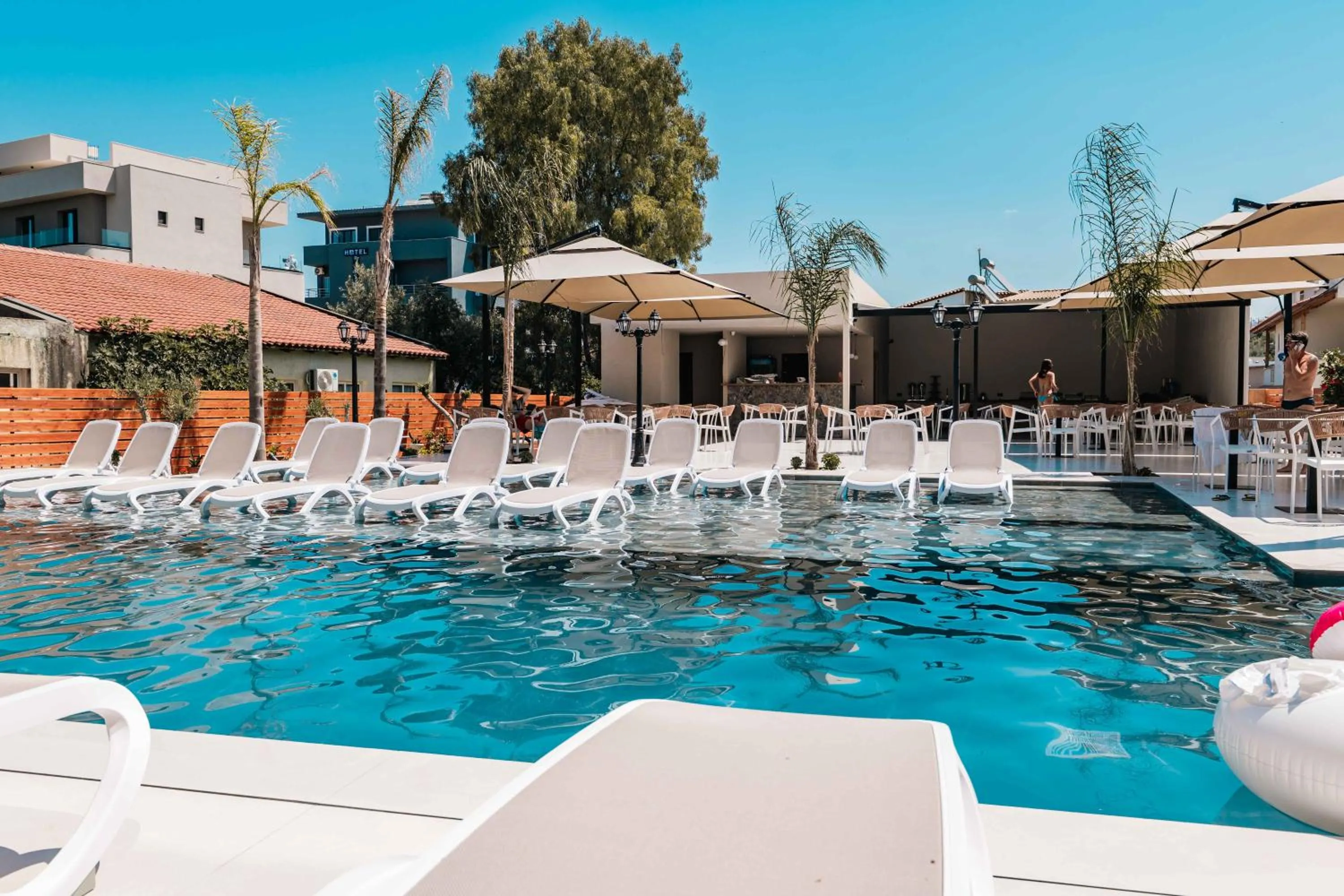 Property building in Ksamil Central Park Hotel