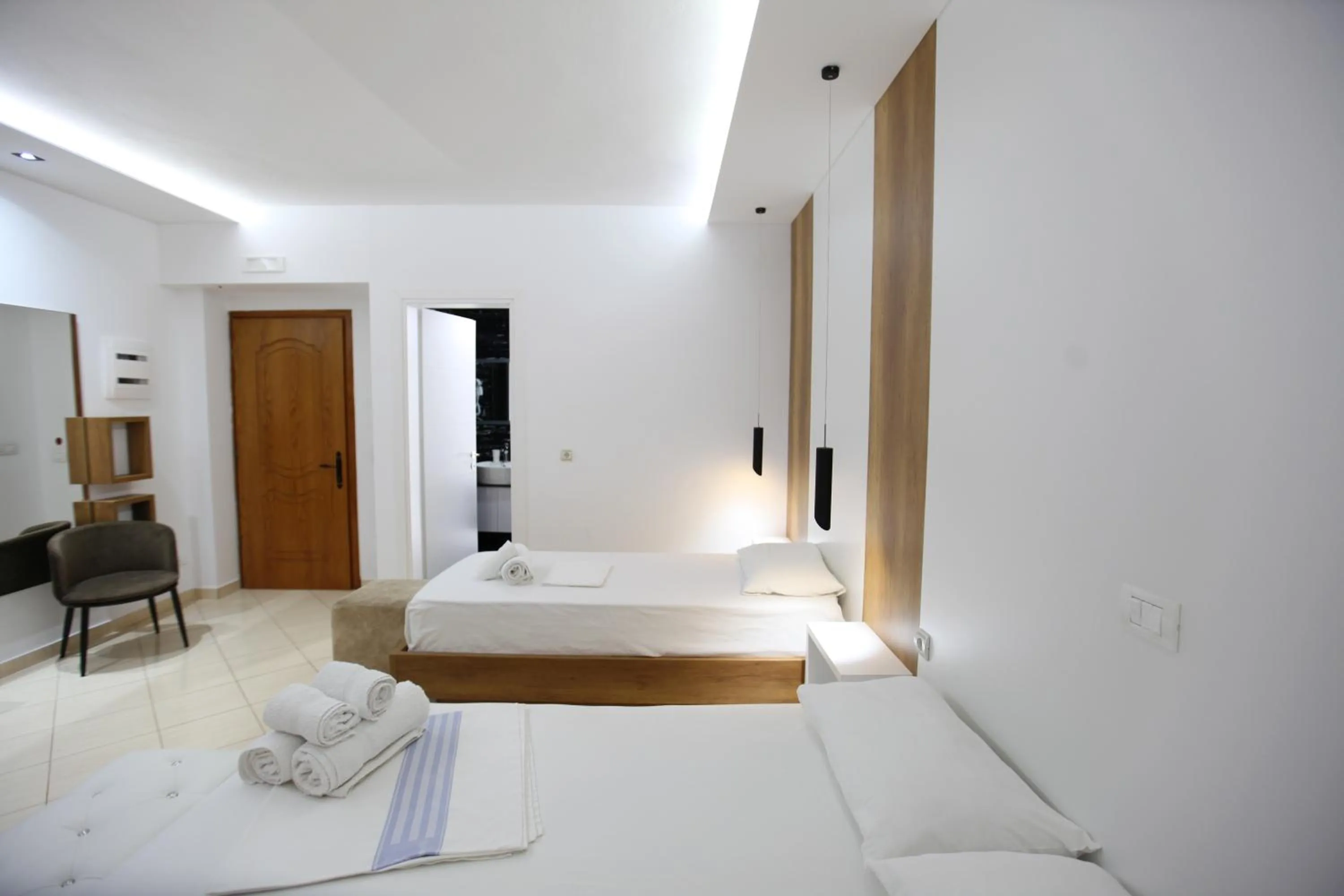 Bed in Ksamil Central Park Hotel