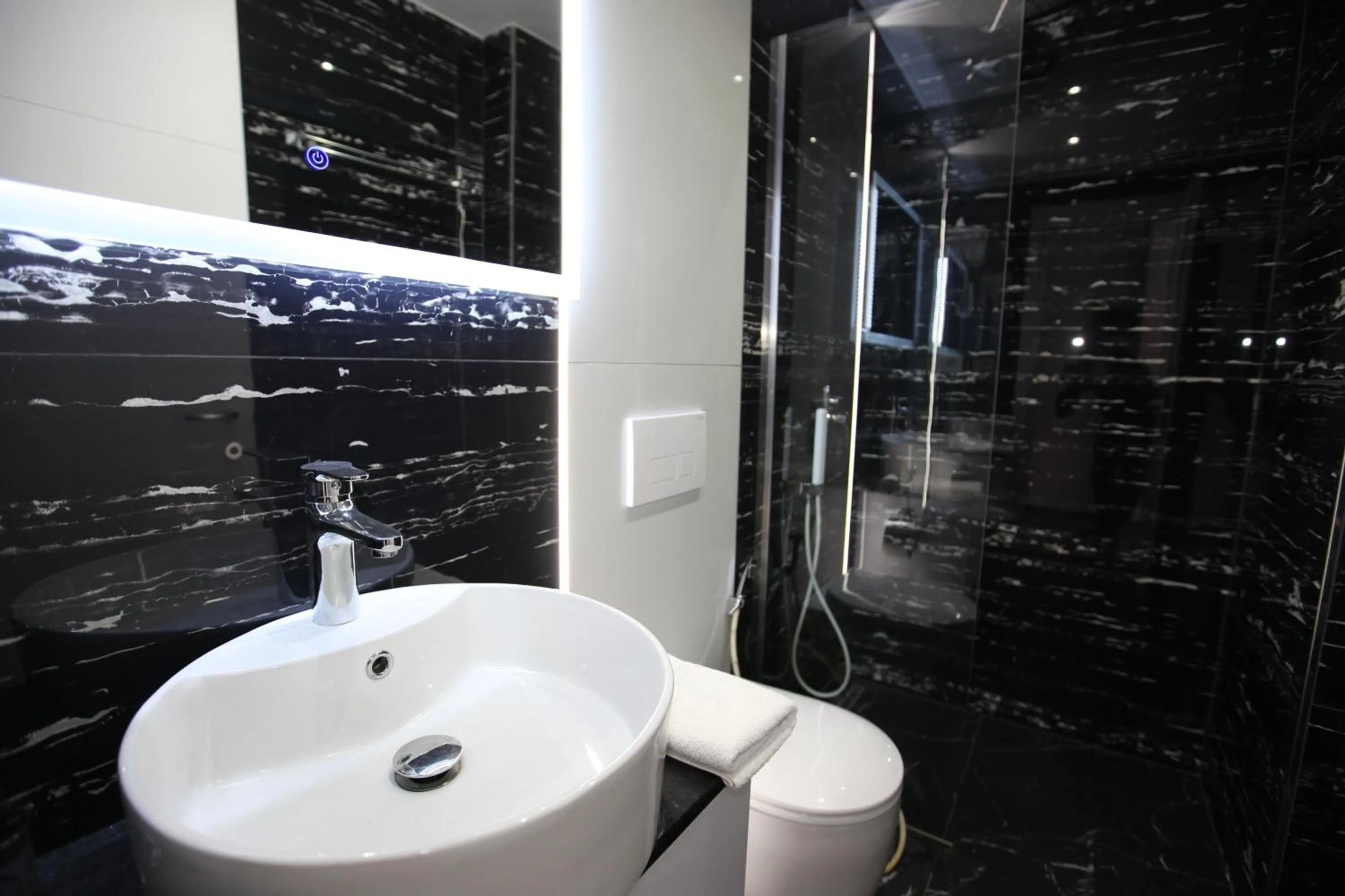 Bathroom in Ksamil Central Park Hotel