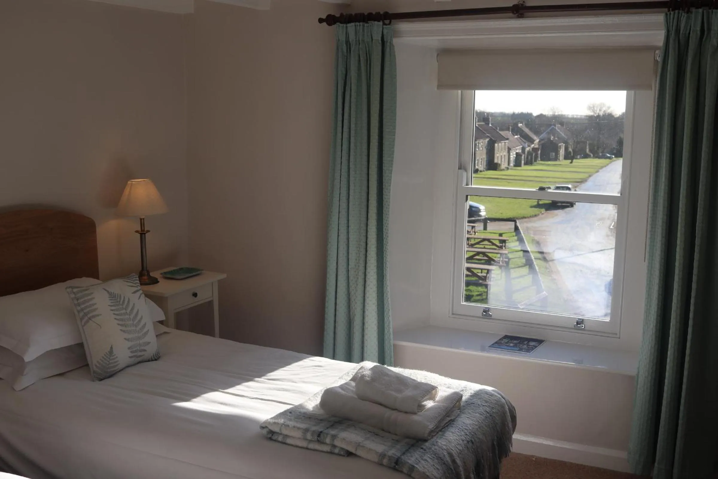 Bed in The Horseshoe Country Inn