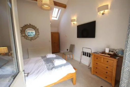 Bed in The Horseshoe Country Inn