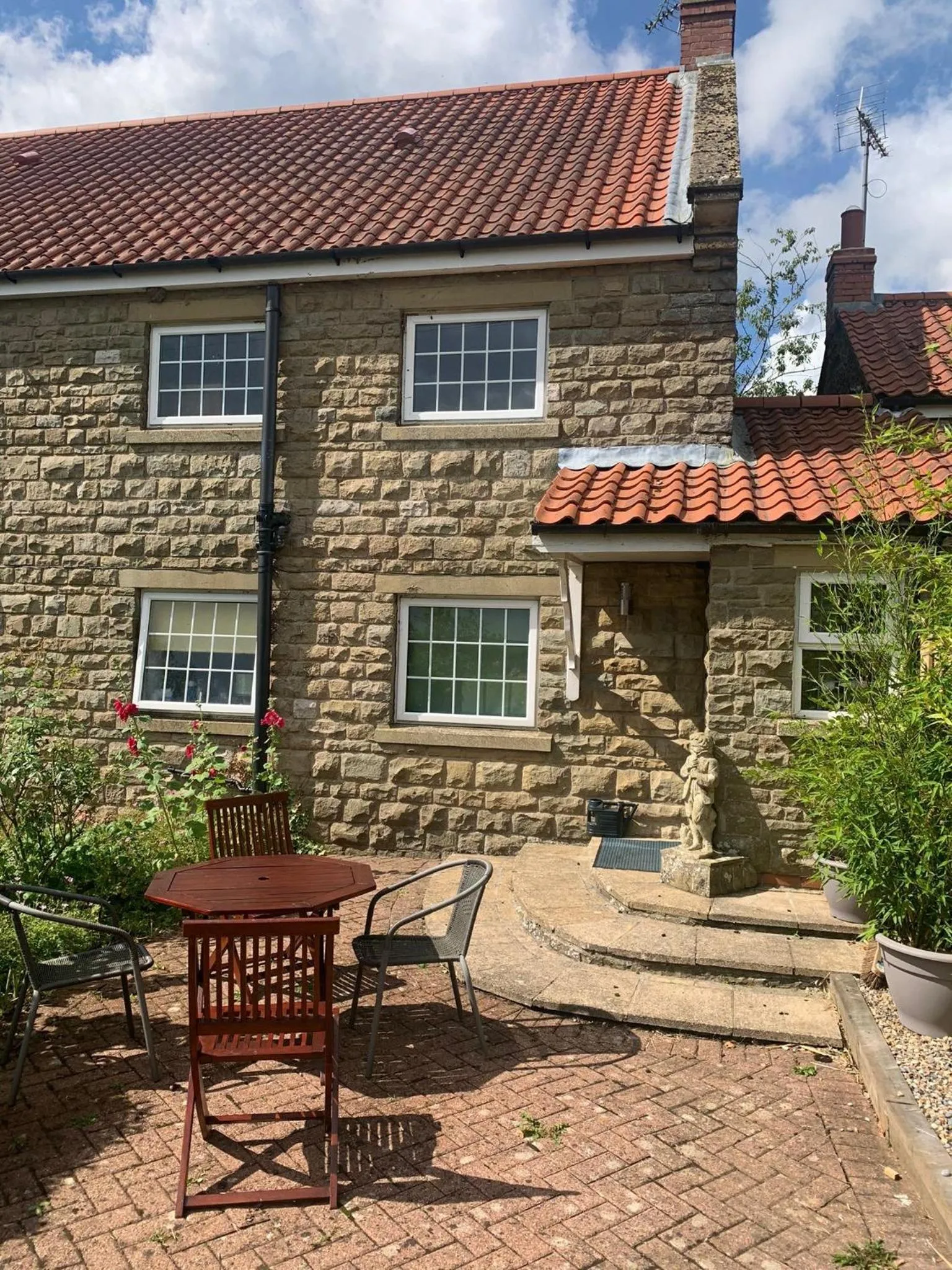 The Horseshoe Country Inn