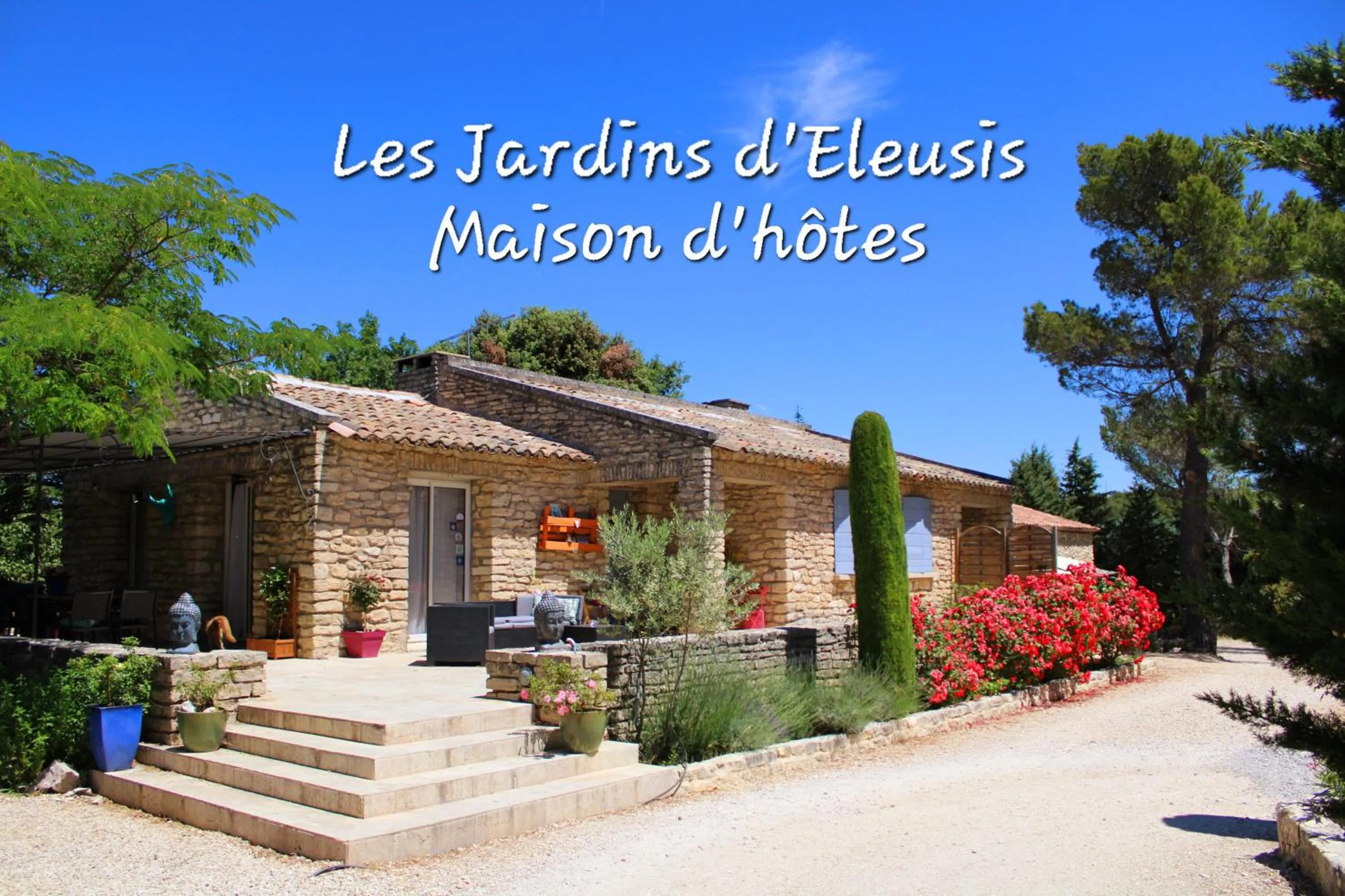 Property building in Les Jardins d'Eleusis
