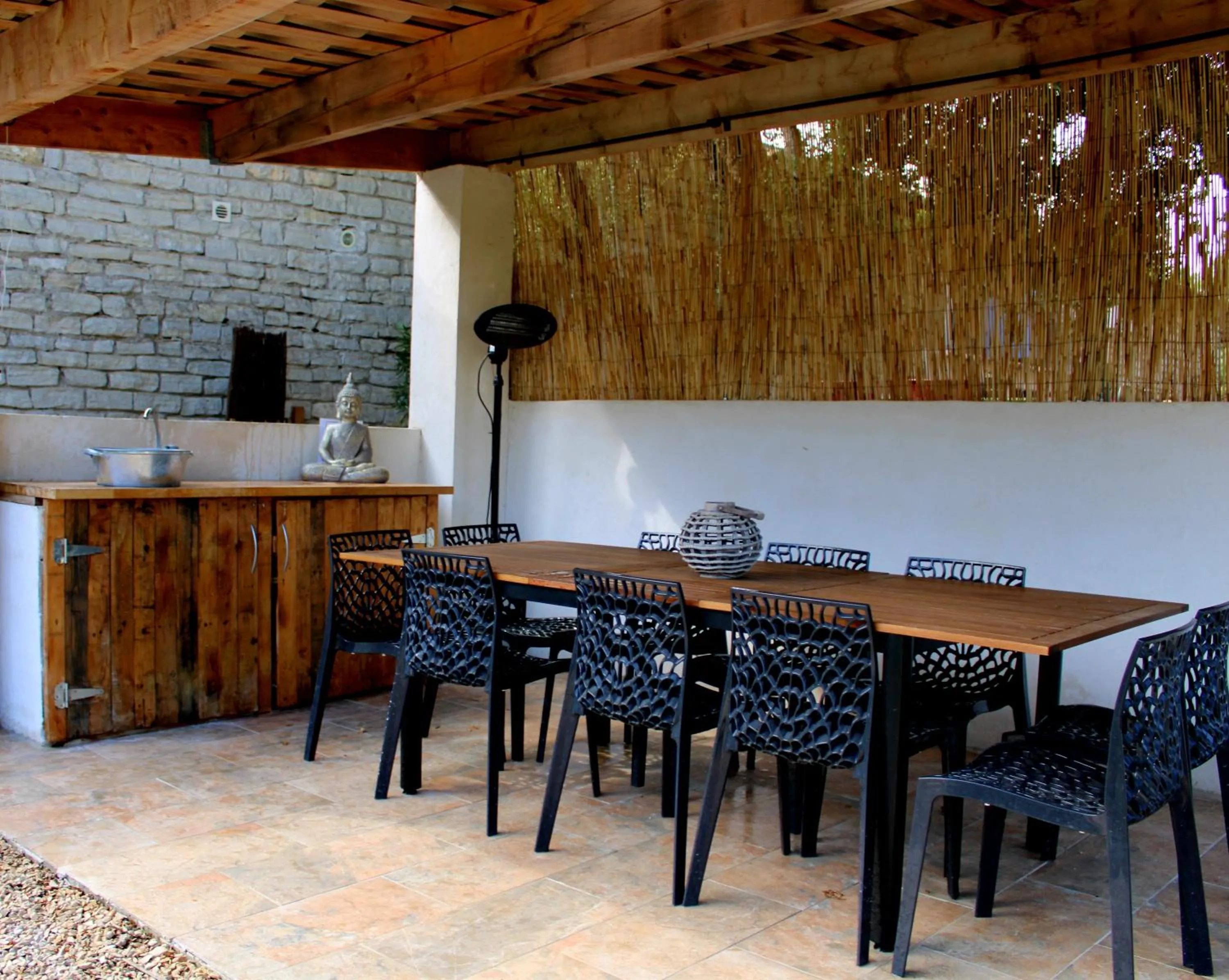 Property building in Les Jardins d'Eleusis