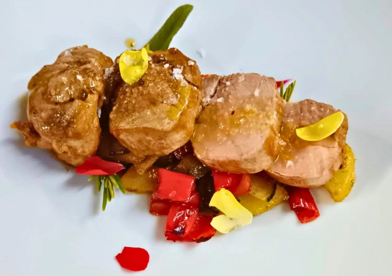 Restaurant/places to eat in Relais Torre Marabino