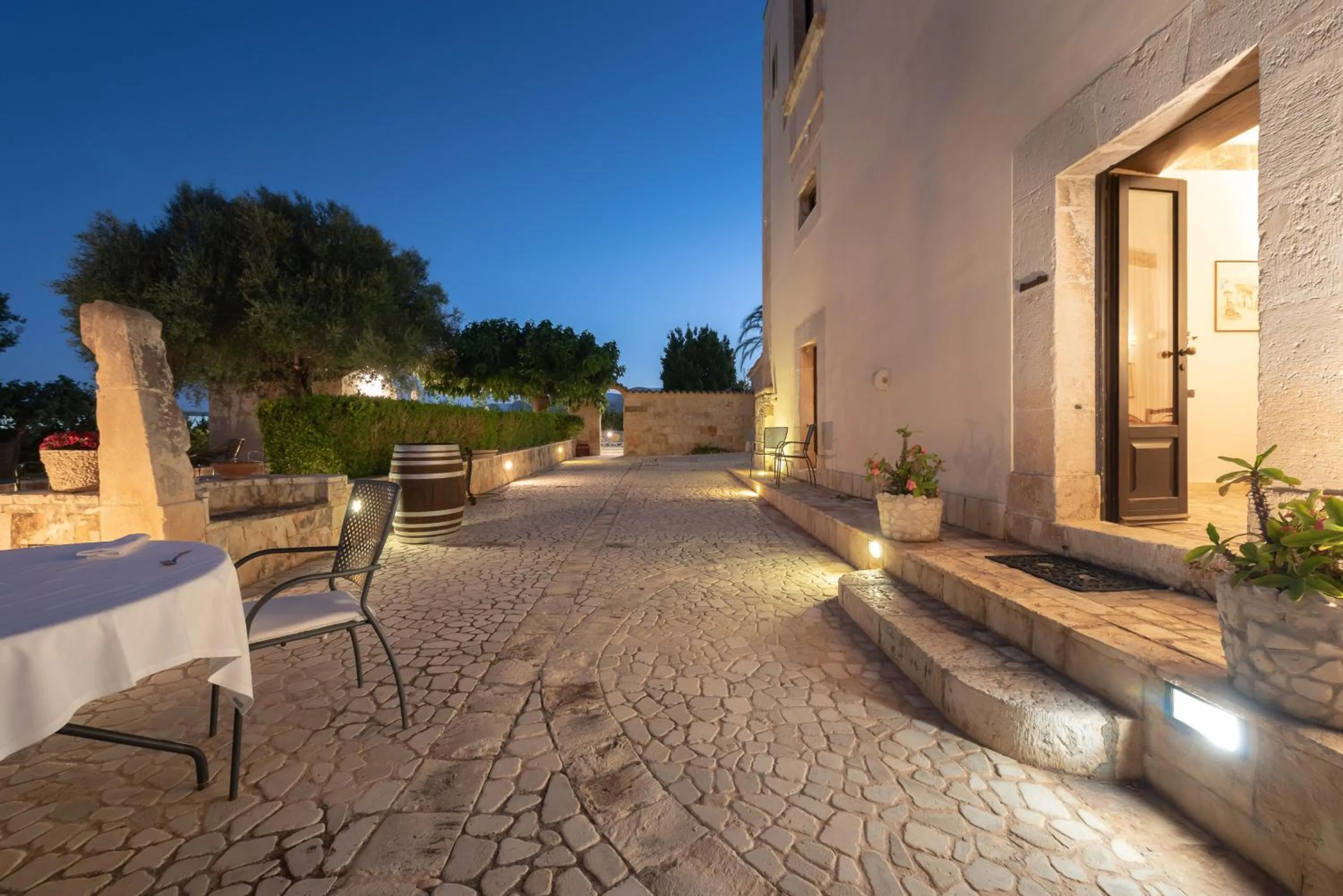 Patio in Relais Torre Marabino