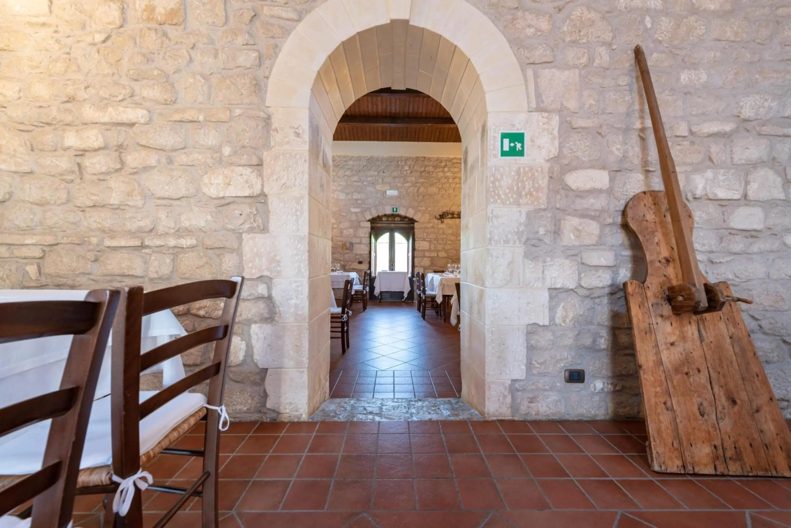 Restaurant/places to eat in Relais Torre Marabino