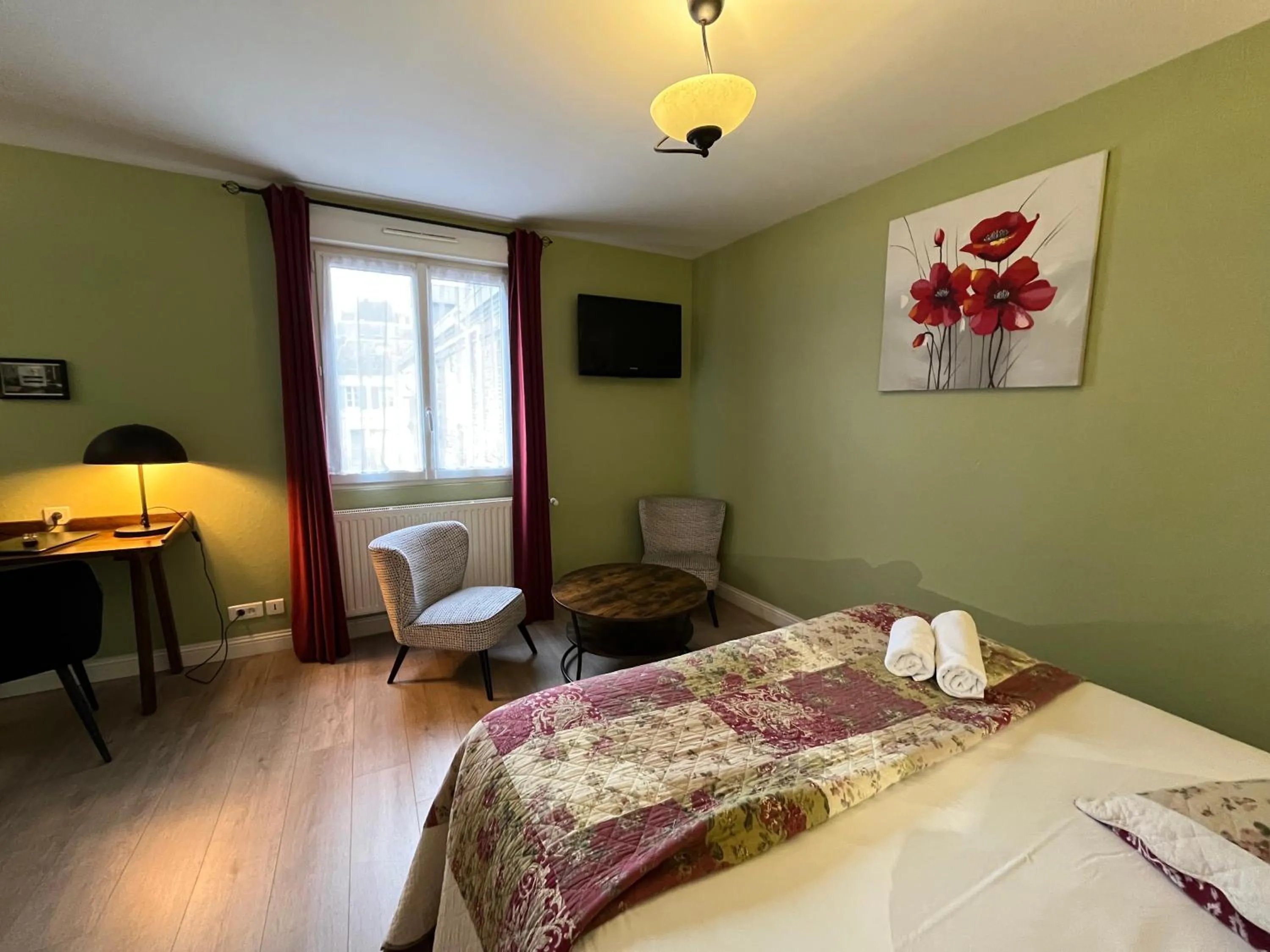 Bed in Hôtel & Appartements Le Florence