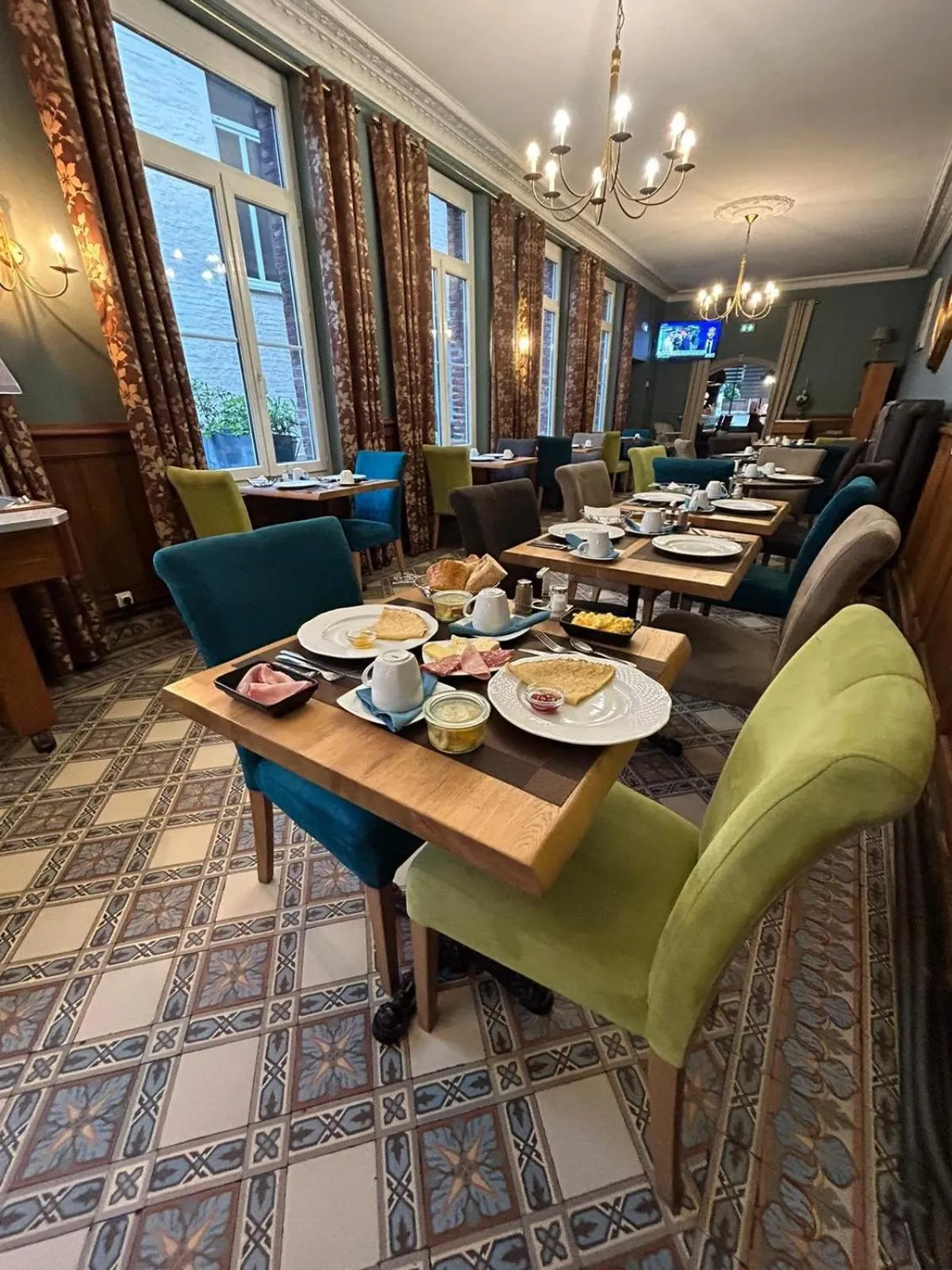 Breakfast in Hôtel & Appartements Le Florence