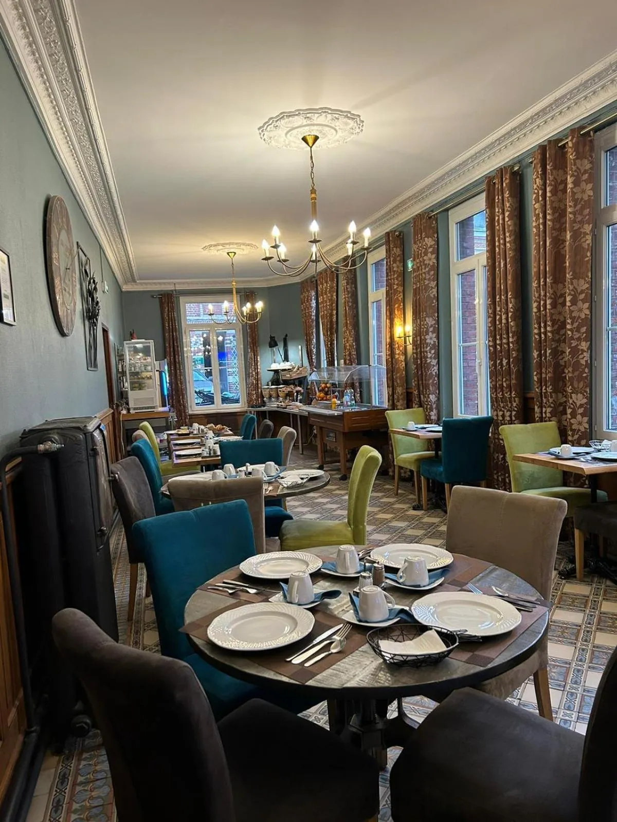 Breakfast in Hôtel & Appartements Le Florence