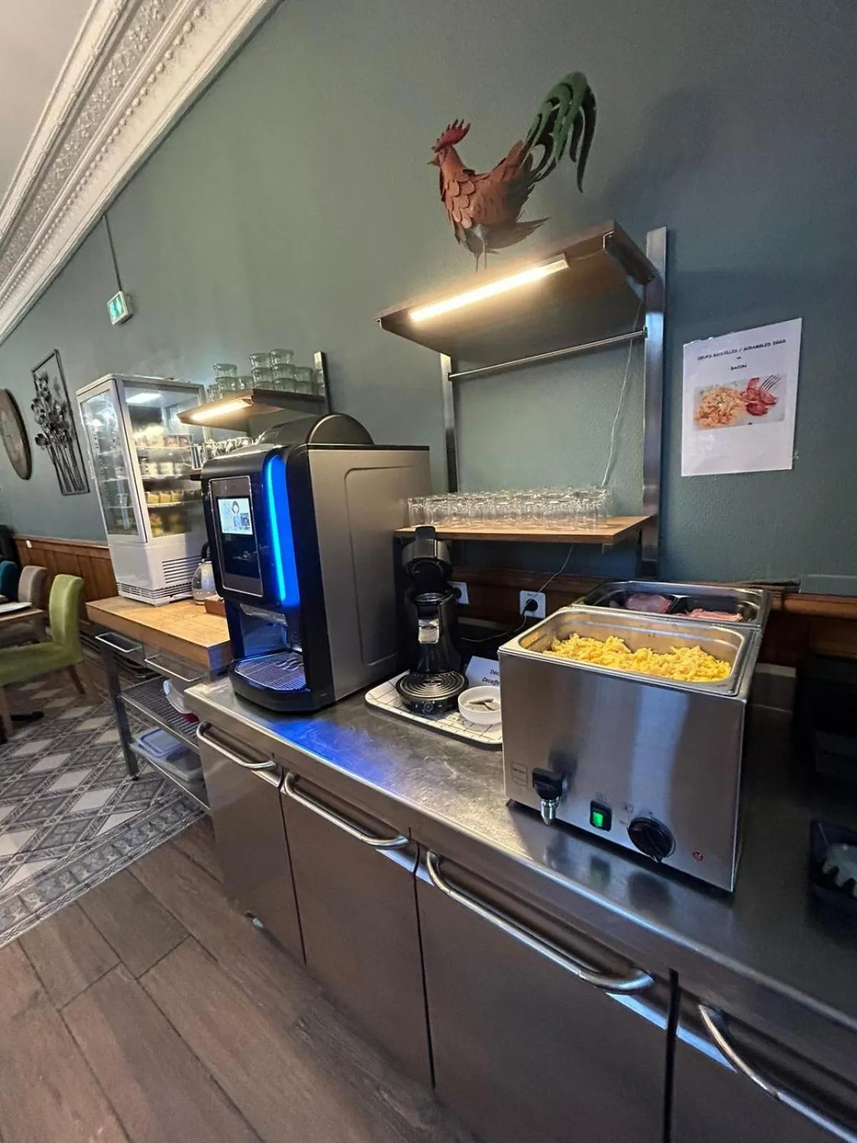 Breakfast in Hôtel & Appartements Le Florence