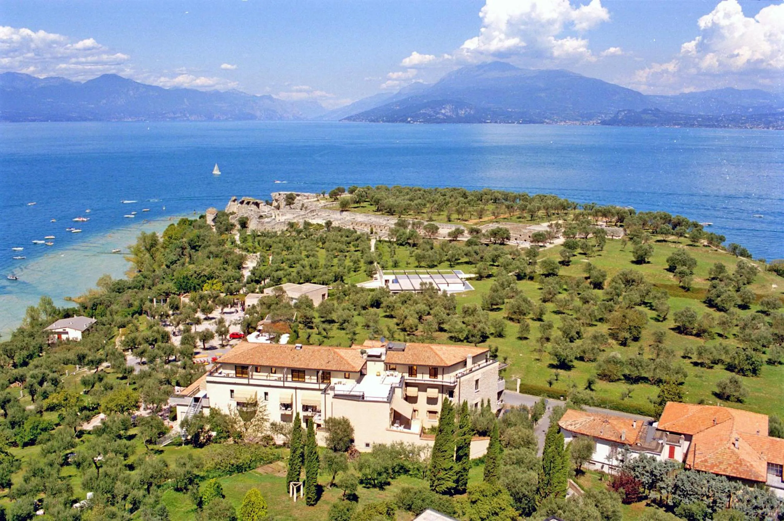 Property building in Hotel Ideal