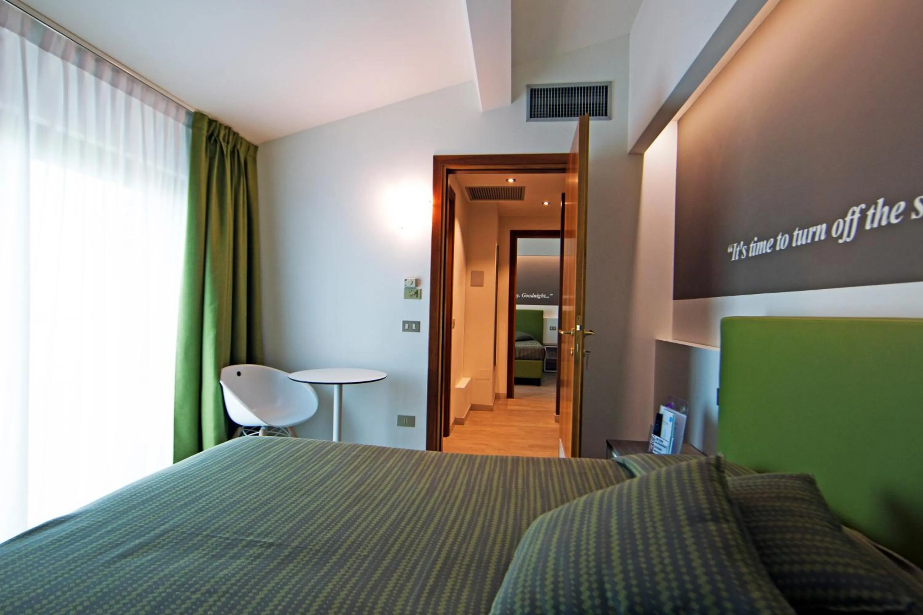 Family Two-Bedroom Suite with Lake View in Hotel Ideal