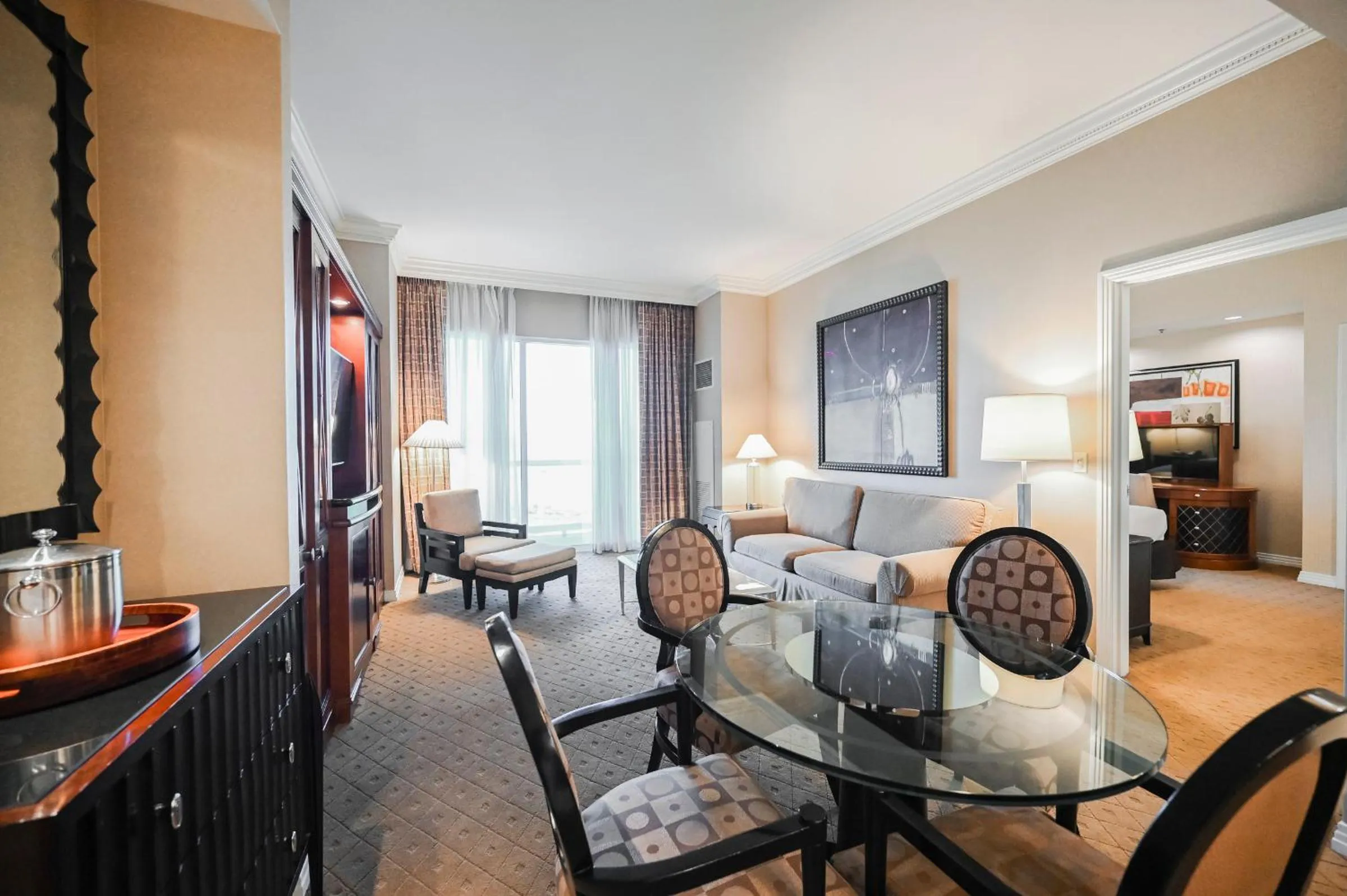 Dining area in Signature Rental by Owner Direct