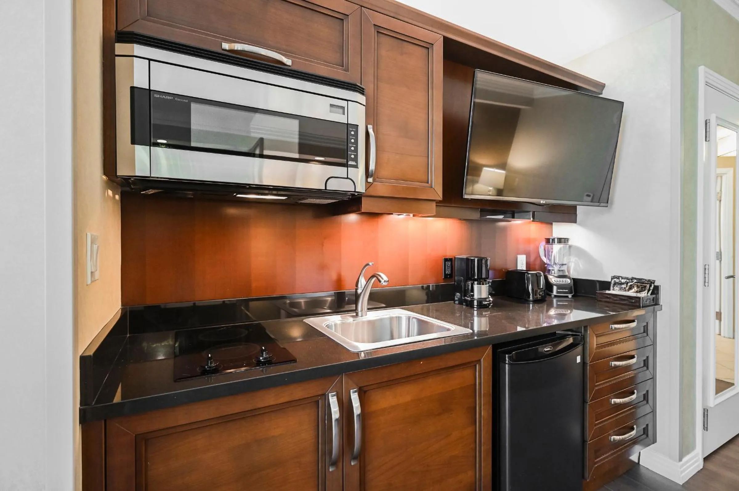 Kitchen or kitchenette in Signature Rental by Owner Direct