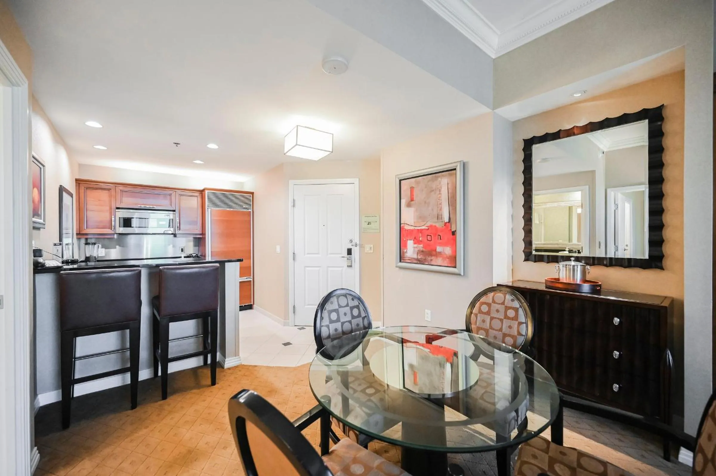 Dining area in Signature Rental by Owner Direct