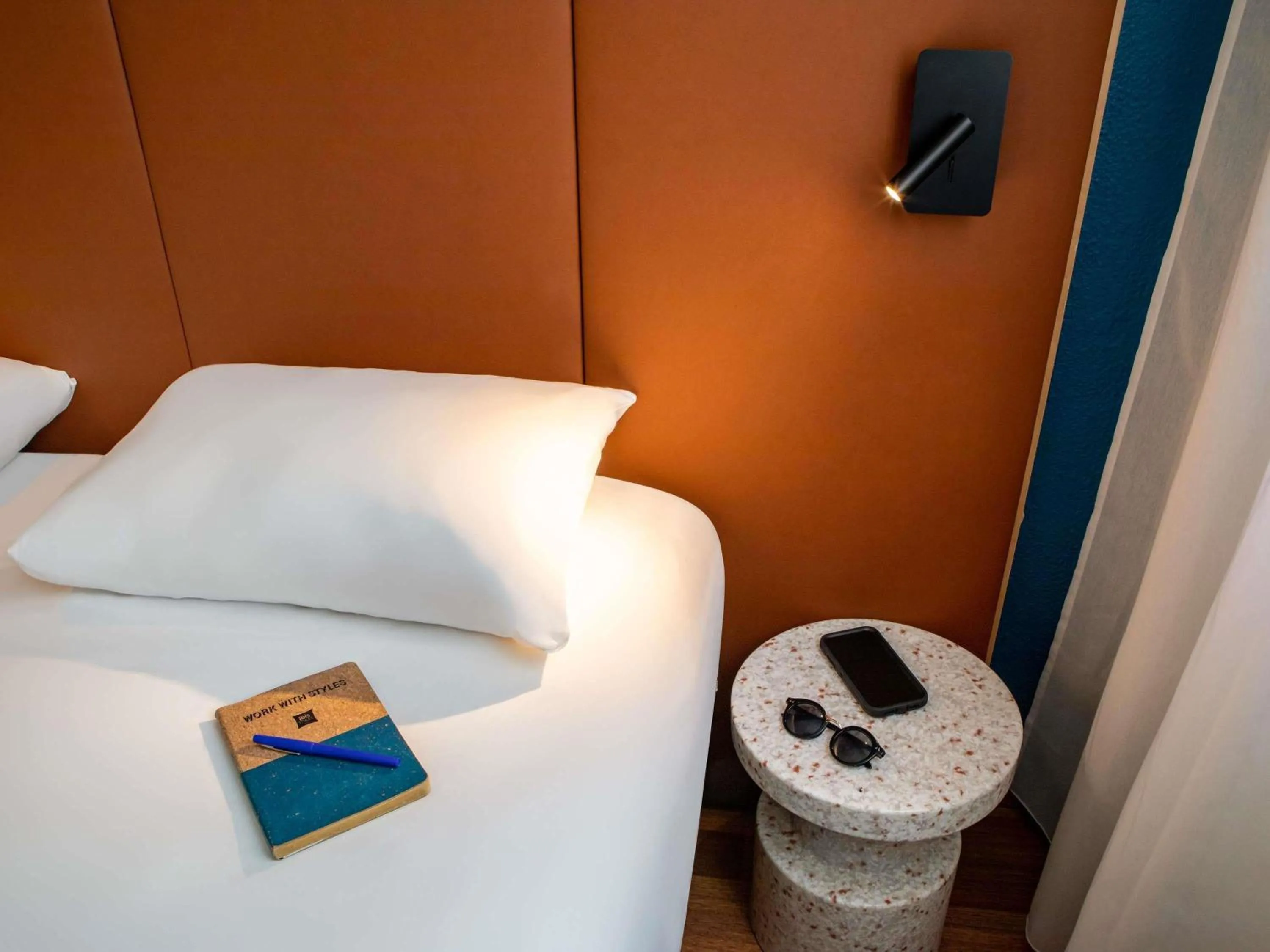 Bedroom, Bed in ibis Paris Ornano Montmartre Nord 18ème