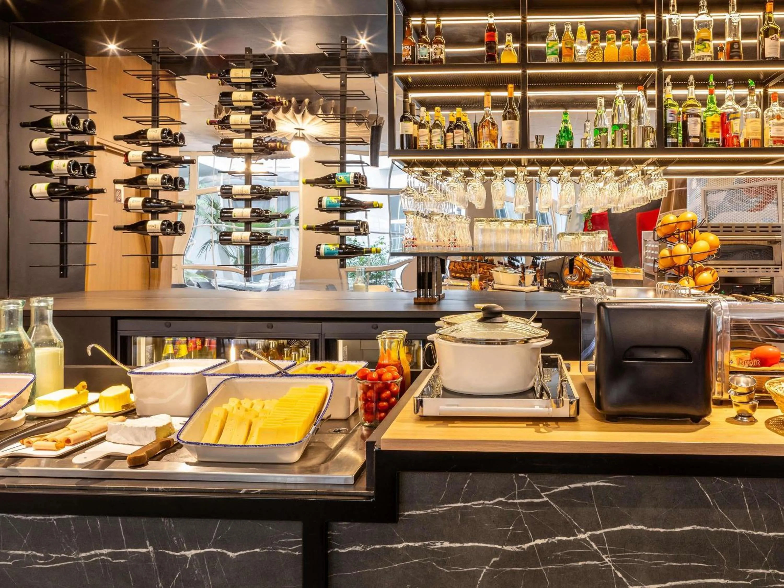 Breakfast in ibis Paris Ornano Montmartre Nord 18ème