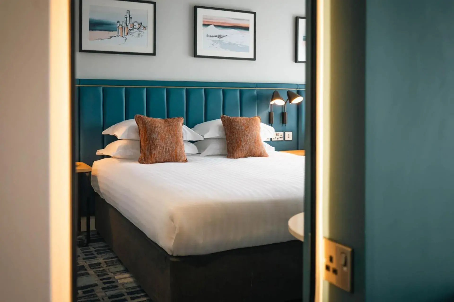 Superior King Room in Waterford Viking Hotel Superior King Room in Waterford Viking Hotel