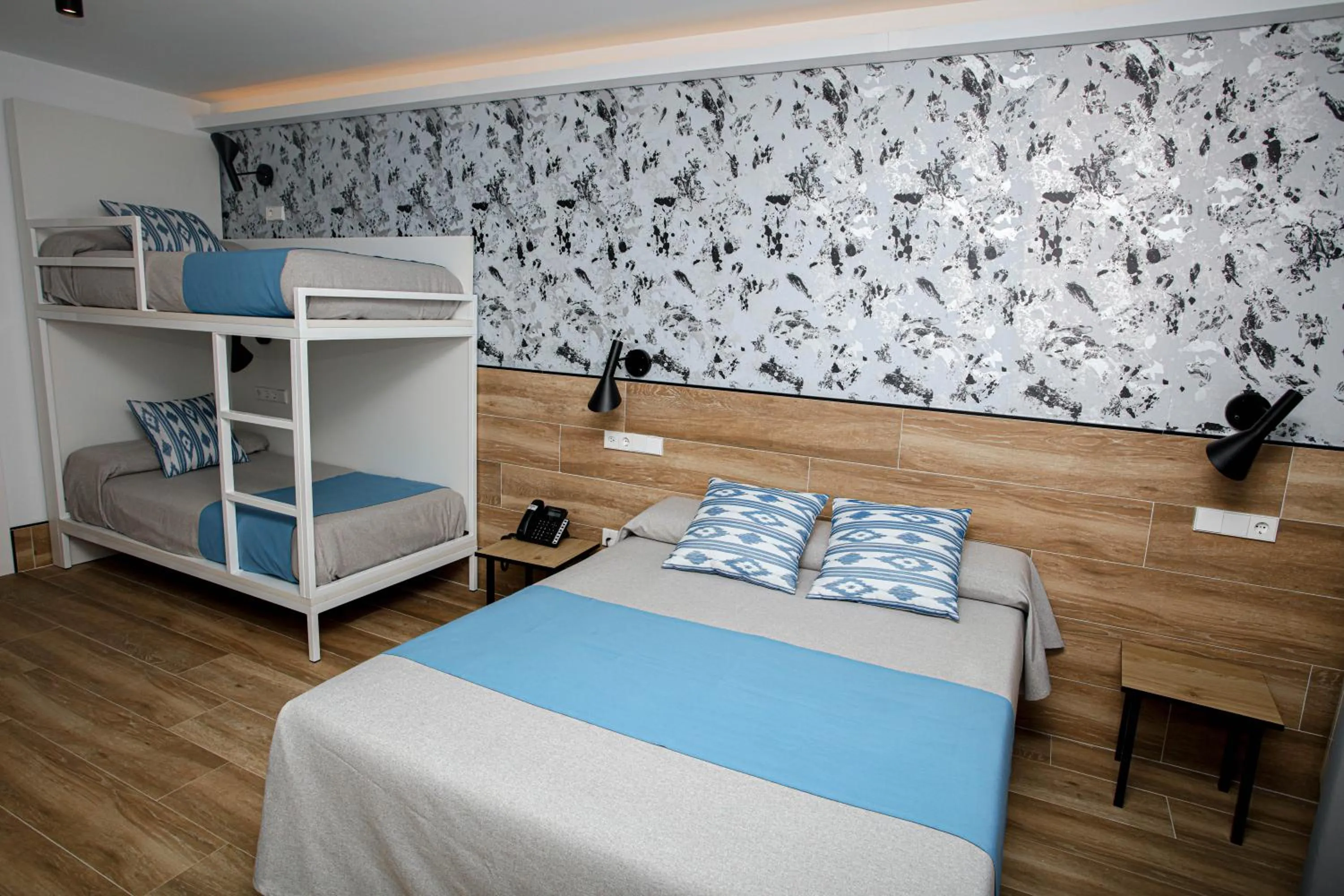 Photo of the whole room, Bed in Hostal Castilla II Puerta del Sol