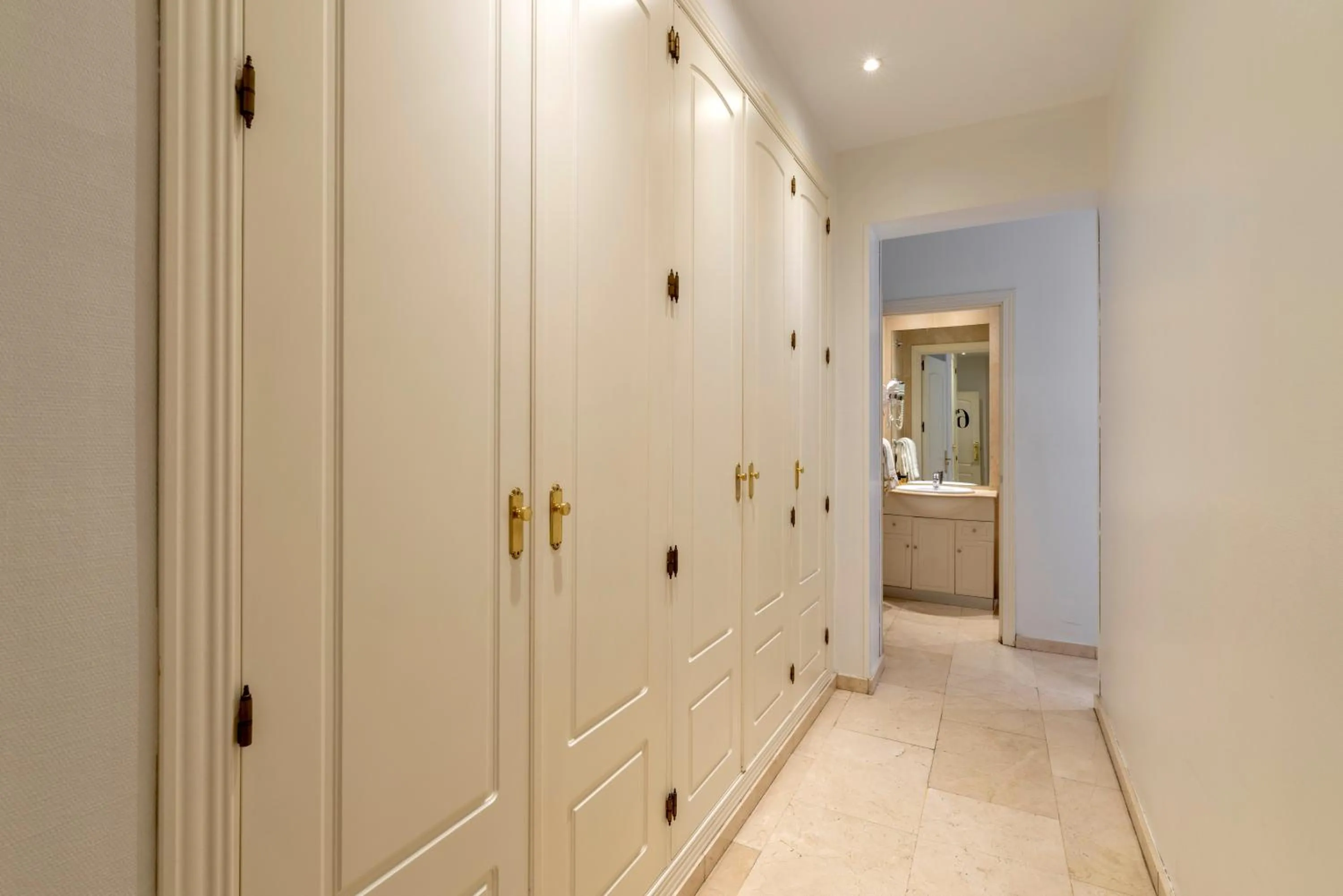 Toilet in Hostal Castilla II Puerta del Sol