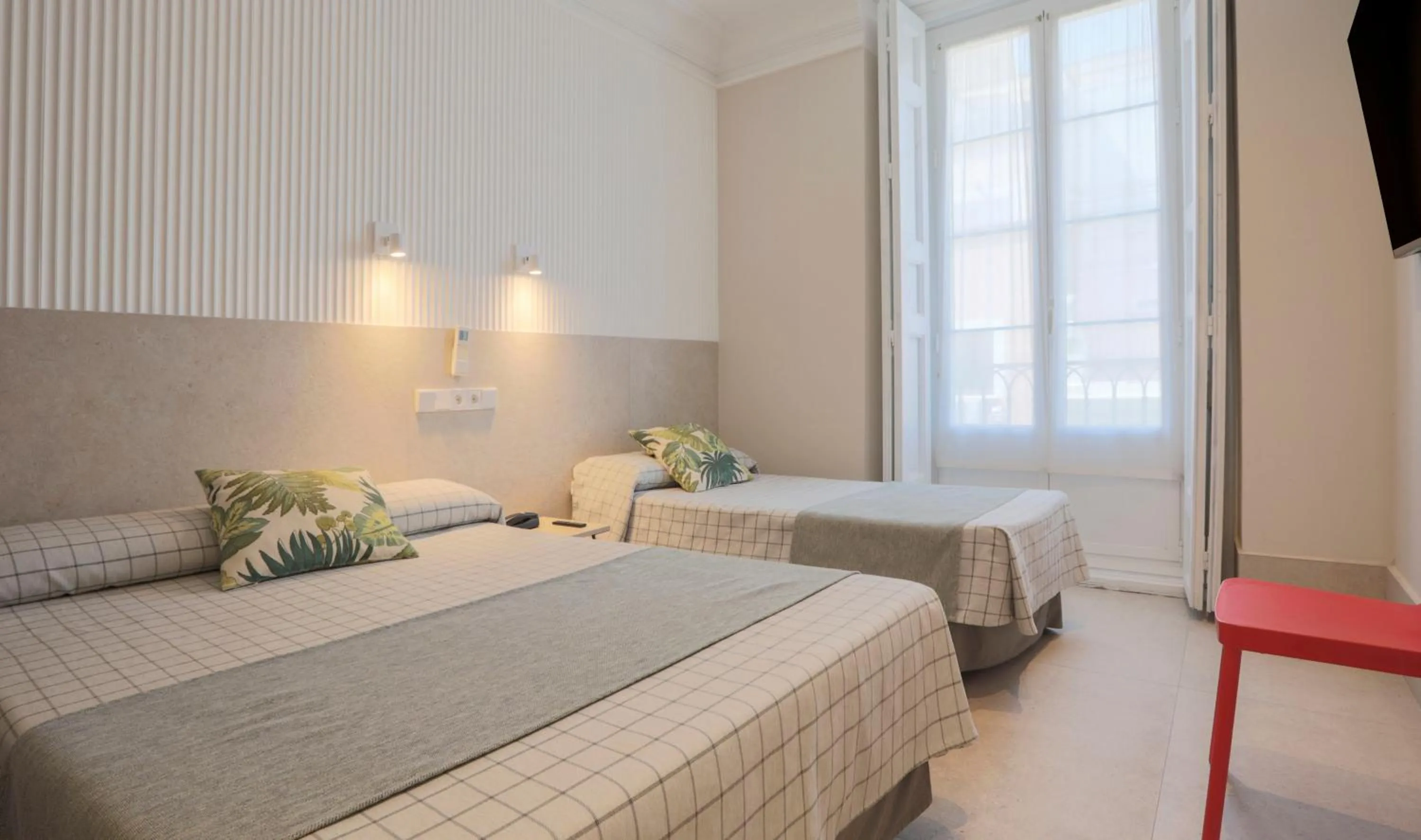 Bed in Hostal Castilla II Puerta del Sol