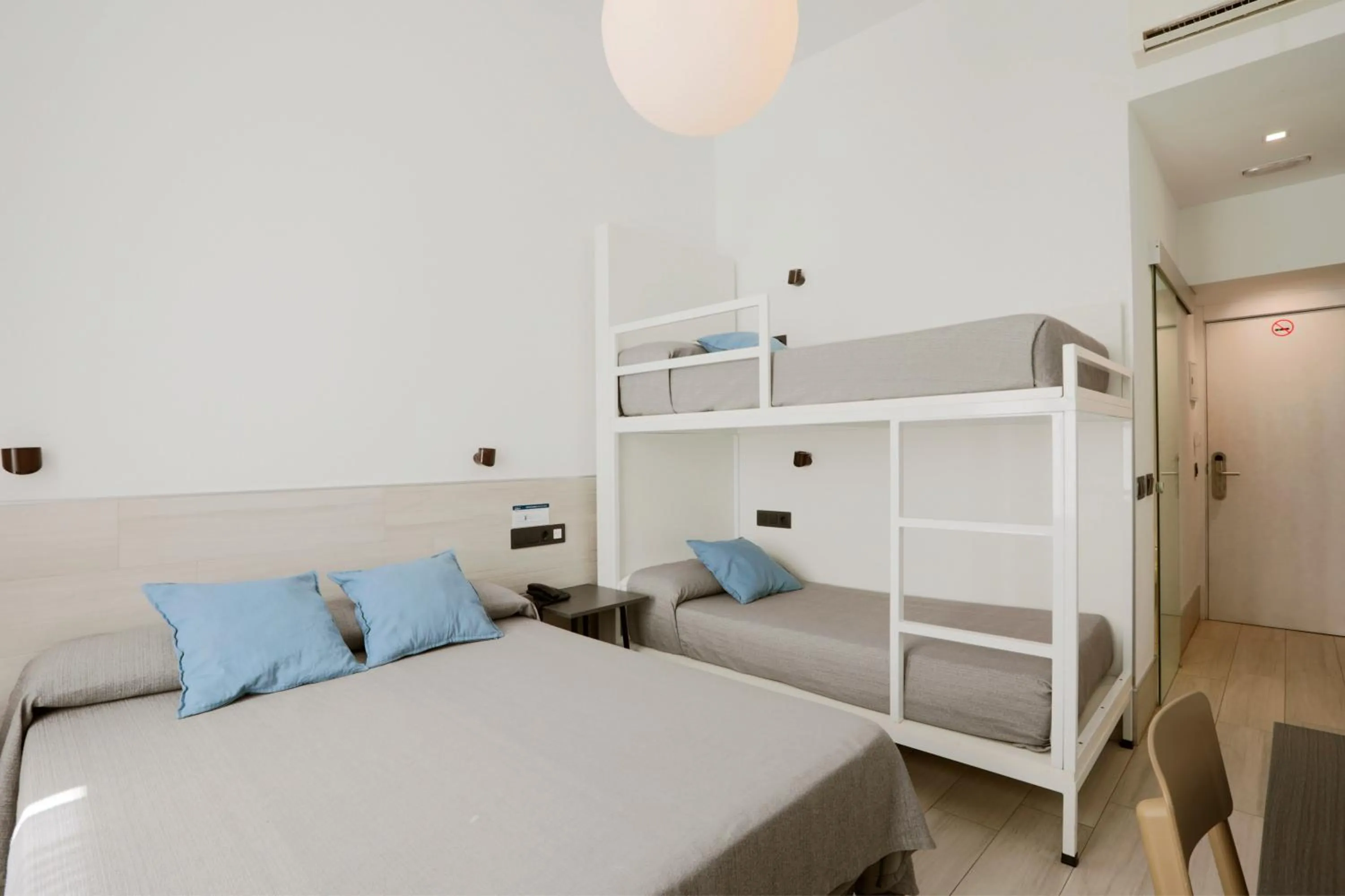 Photo of the whole room, Bed in Hostal Castilla II Puerta del Sol