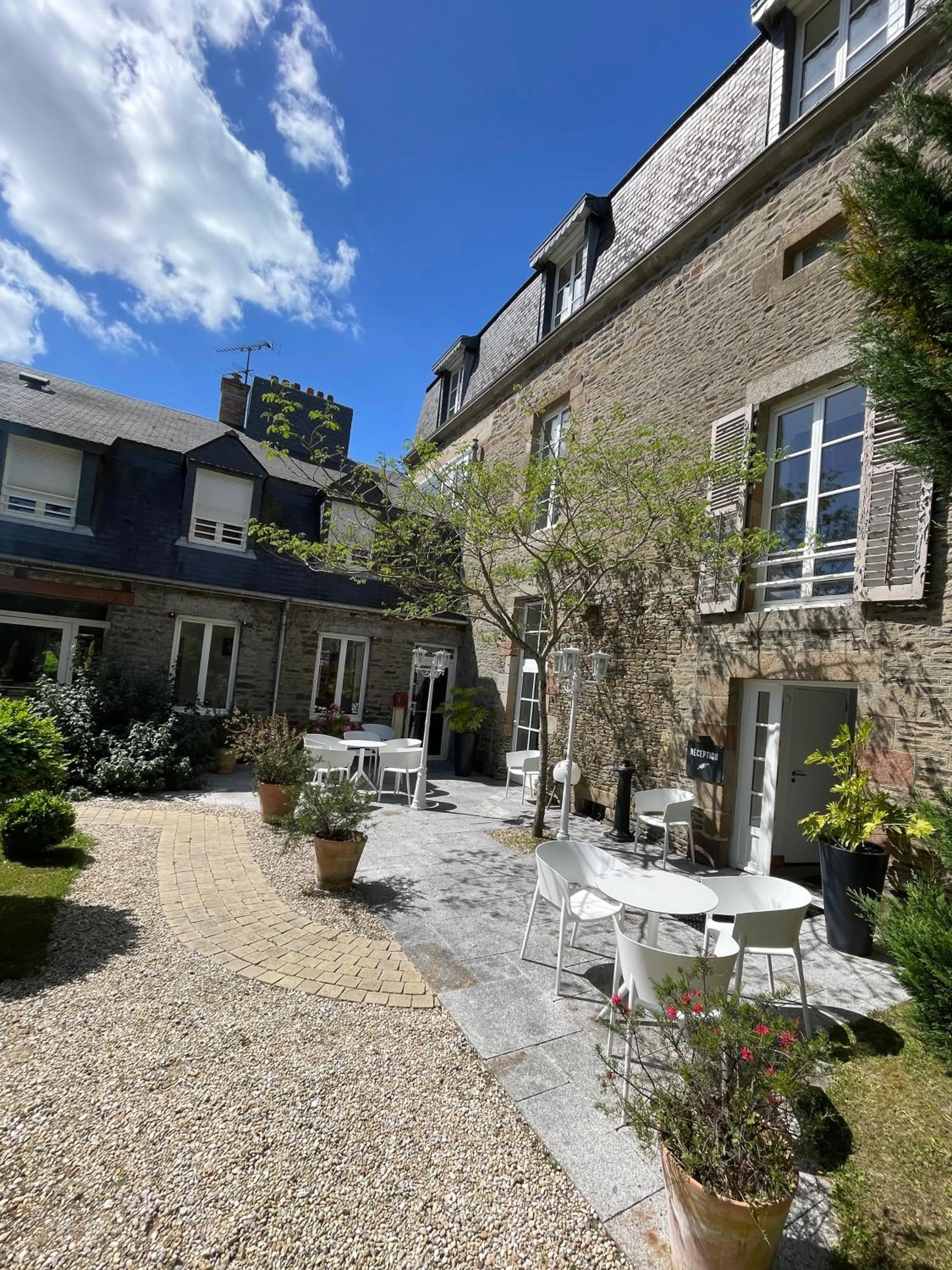 Property building in Hôtel Victor Hugo