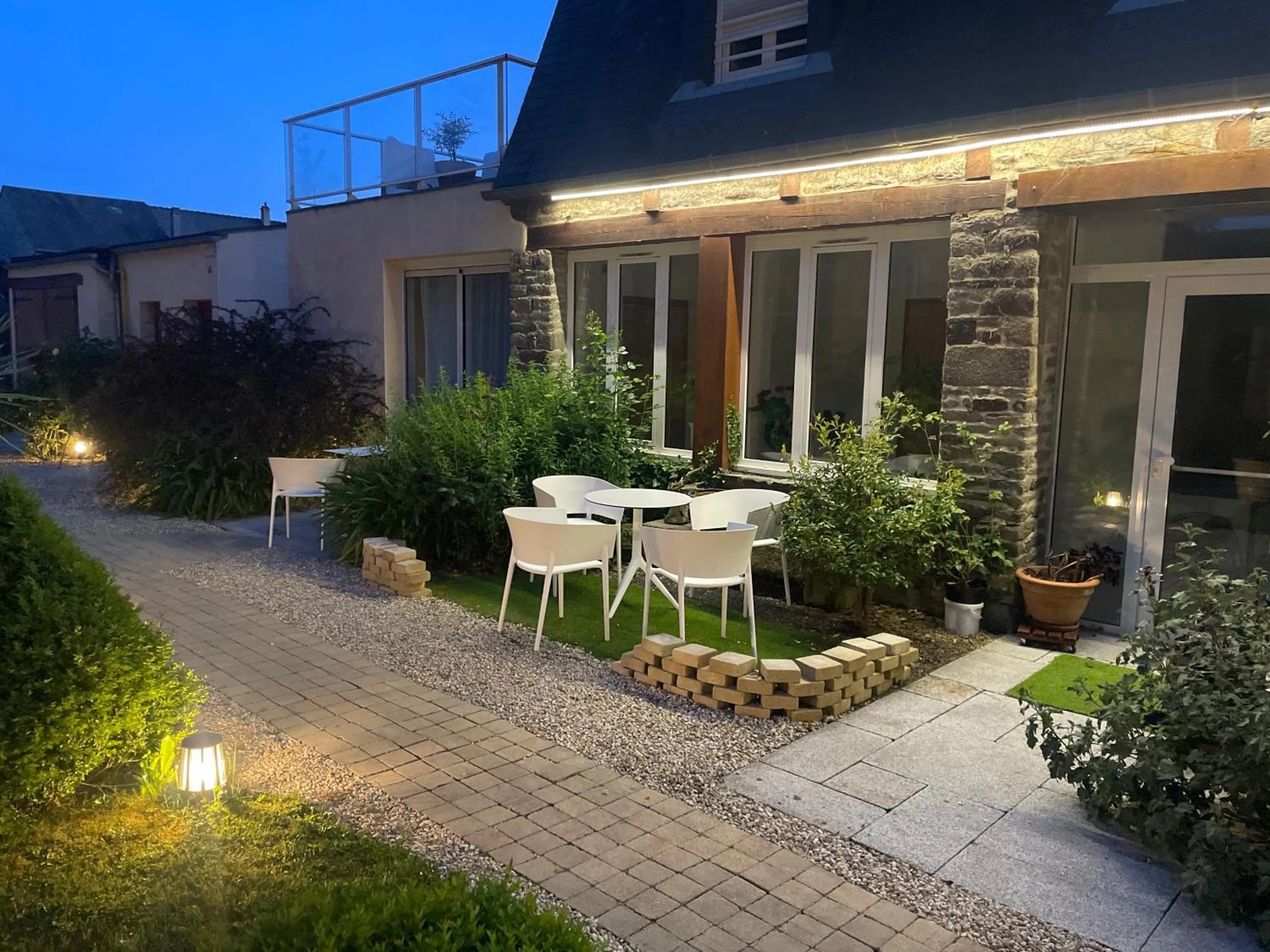 Patio in Hôtel Victor Hugo