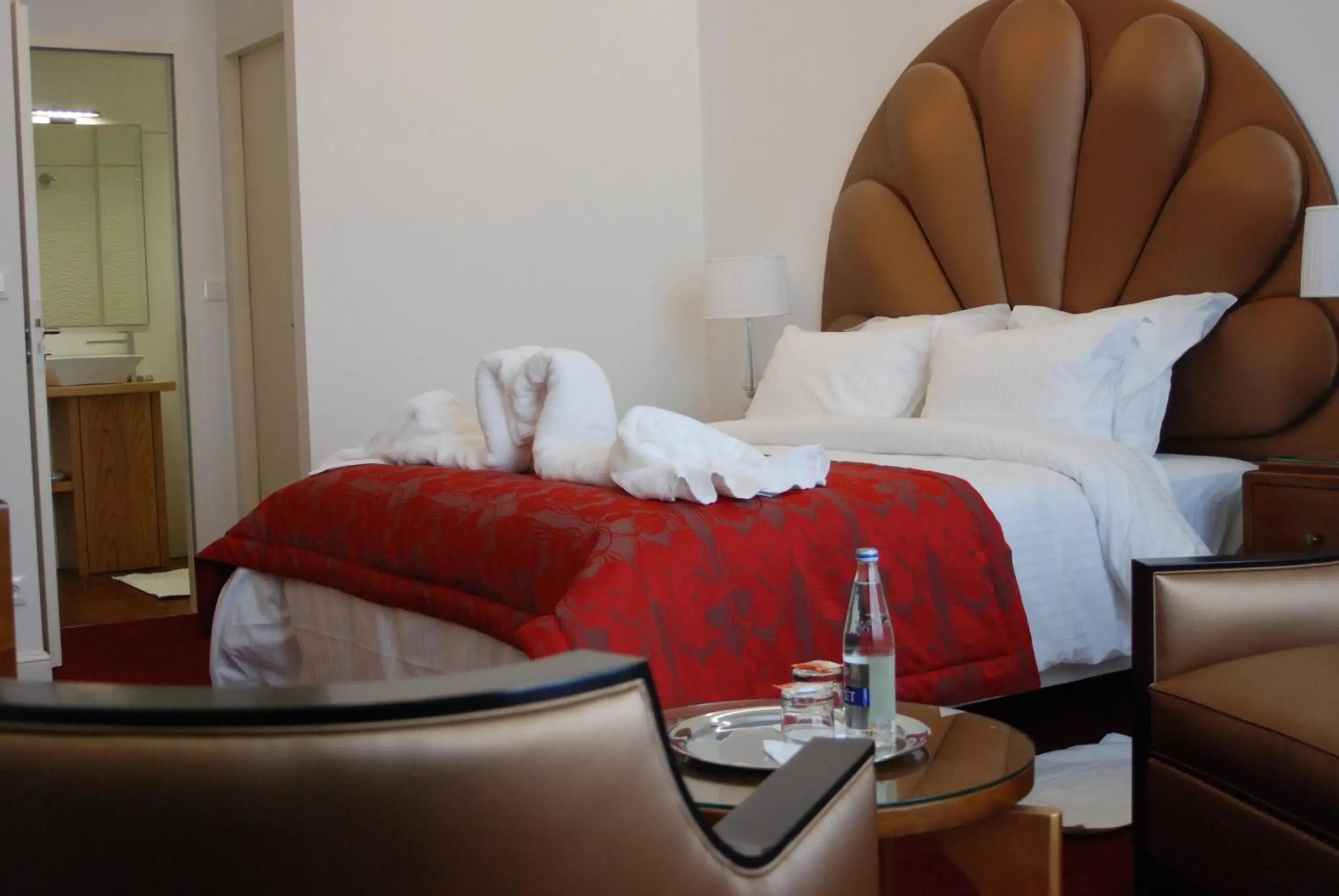 Deluxe Double or Twin Room in Hôtel Victor Hugo Deluxe Double or Twin Room in Hôtel Victor Hugo