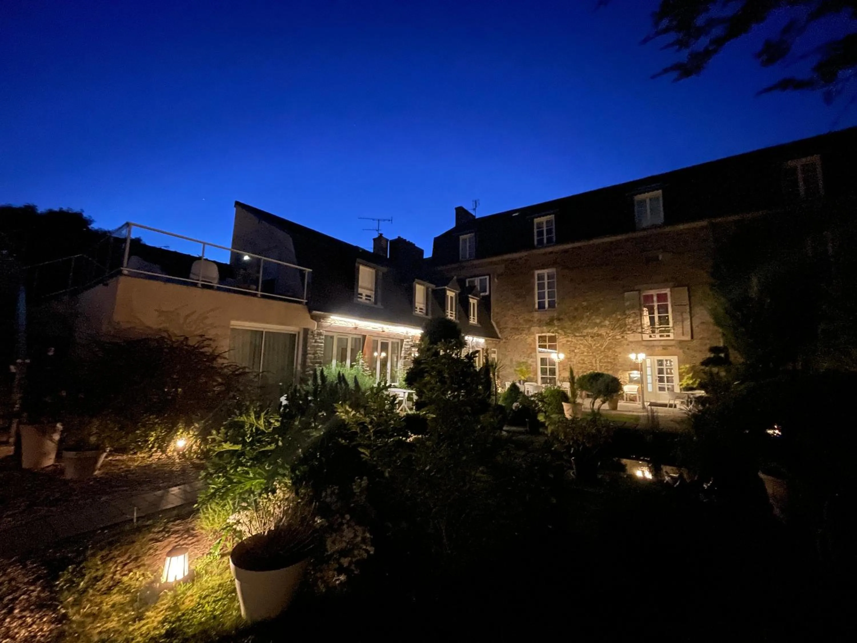 Property building in Hôtel Victor Hugo