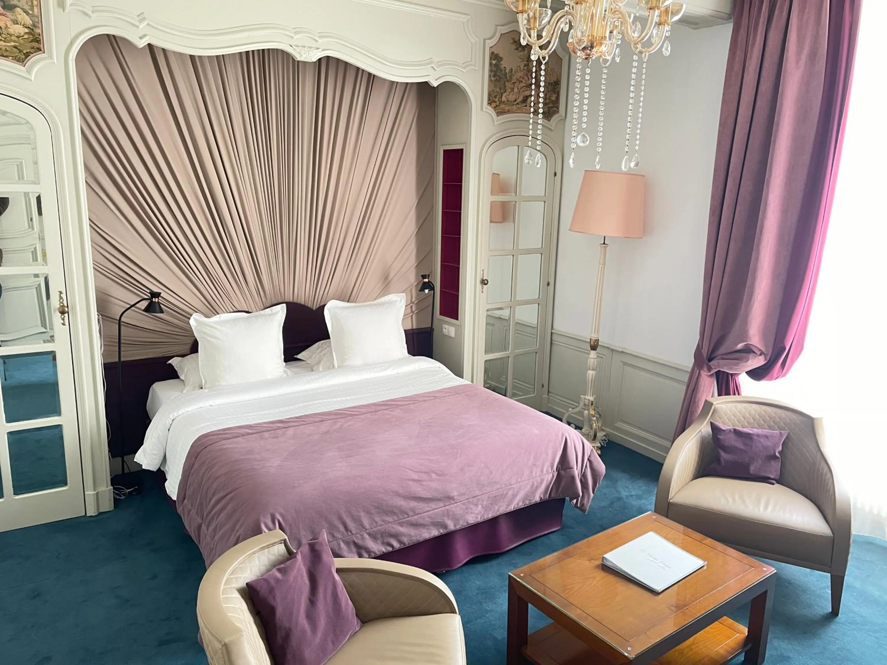 Bed in Hôtel Victor Hugo