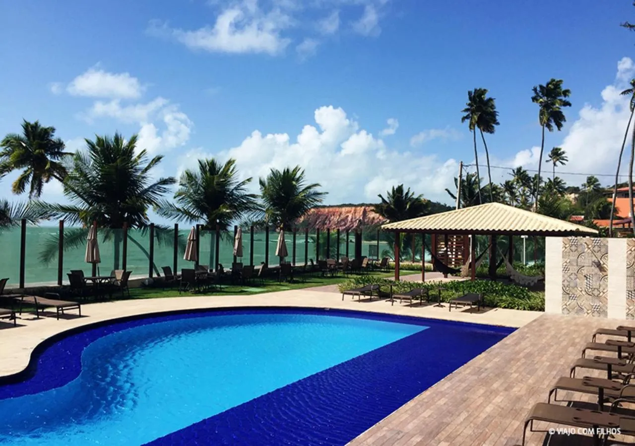 Swimming pool in Luxor Tabatinga Beira Mar