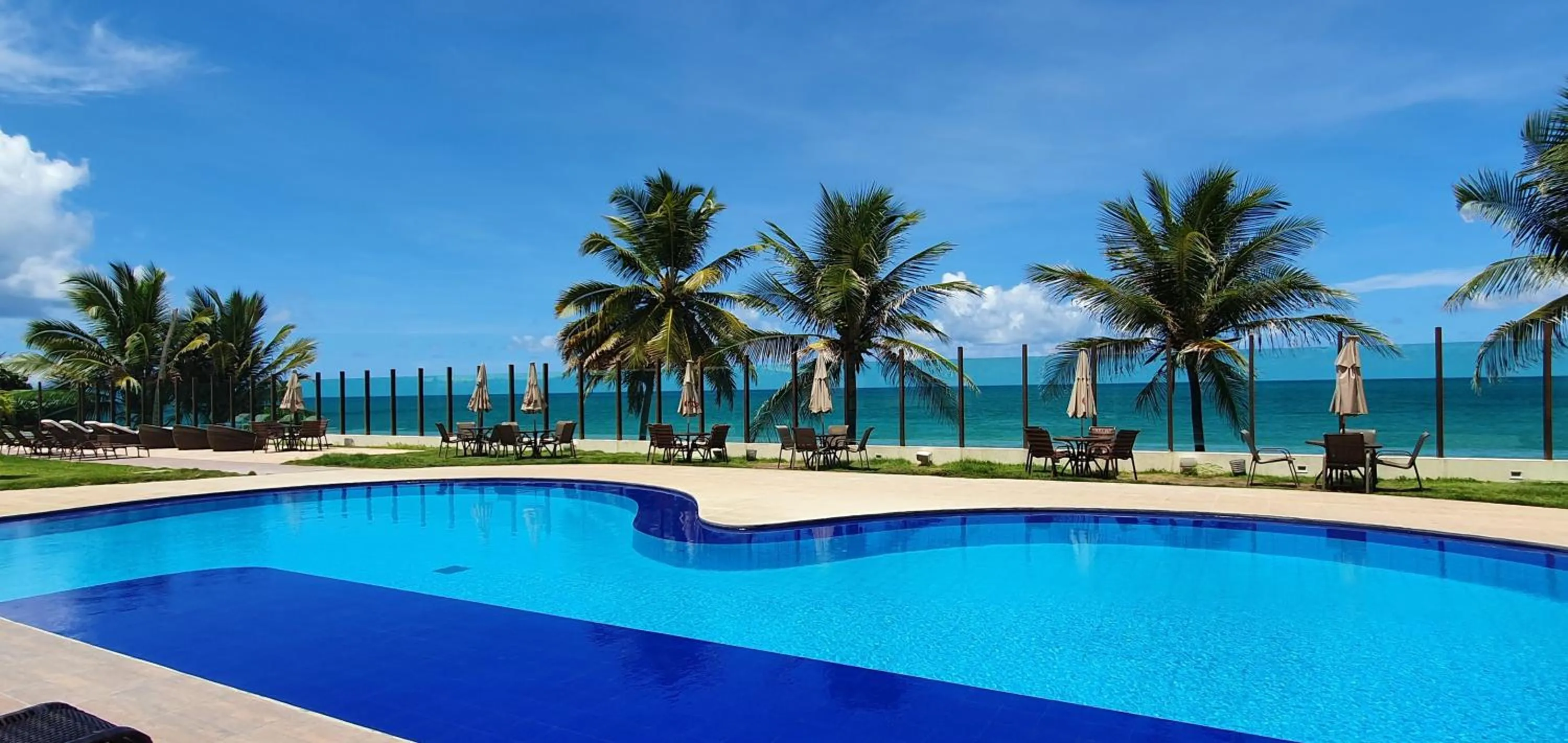 Swimming pool in Luxor Tabatinga Beira Mar