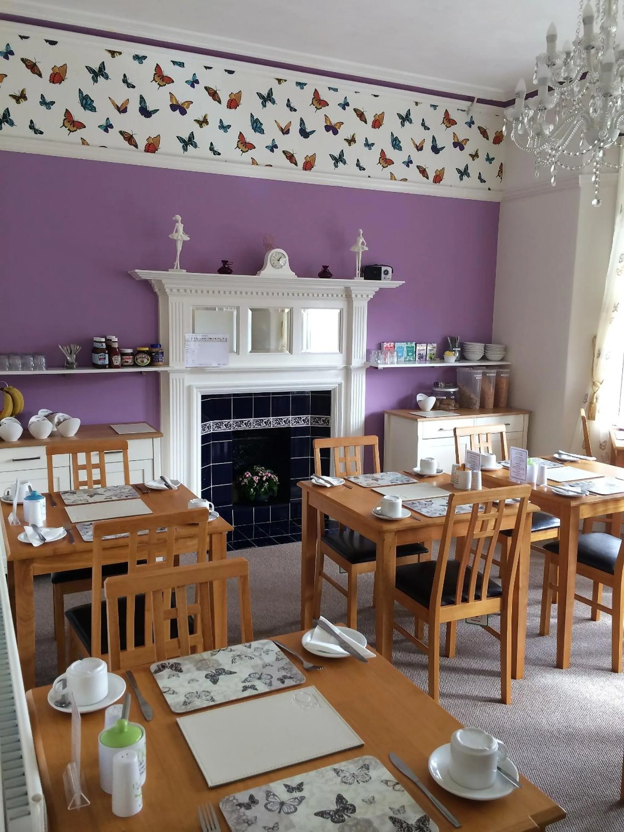 Dining area in Coastal Waters (Hotel Barton)