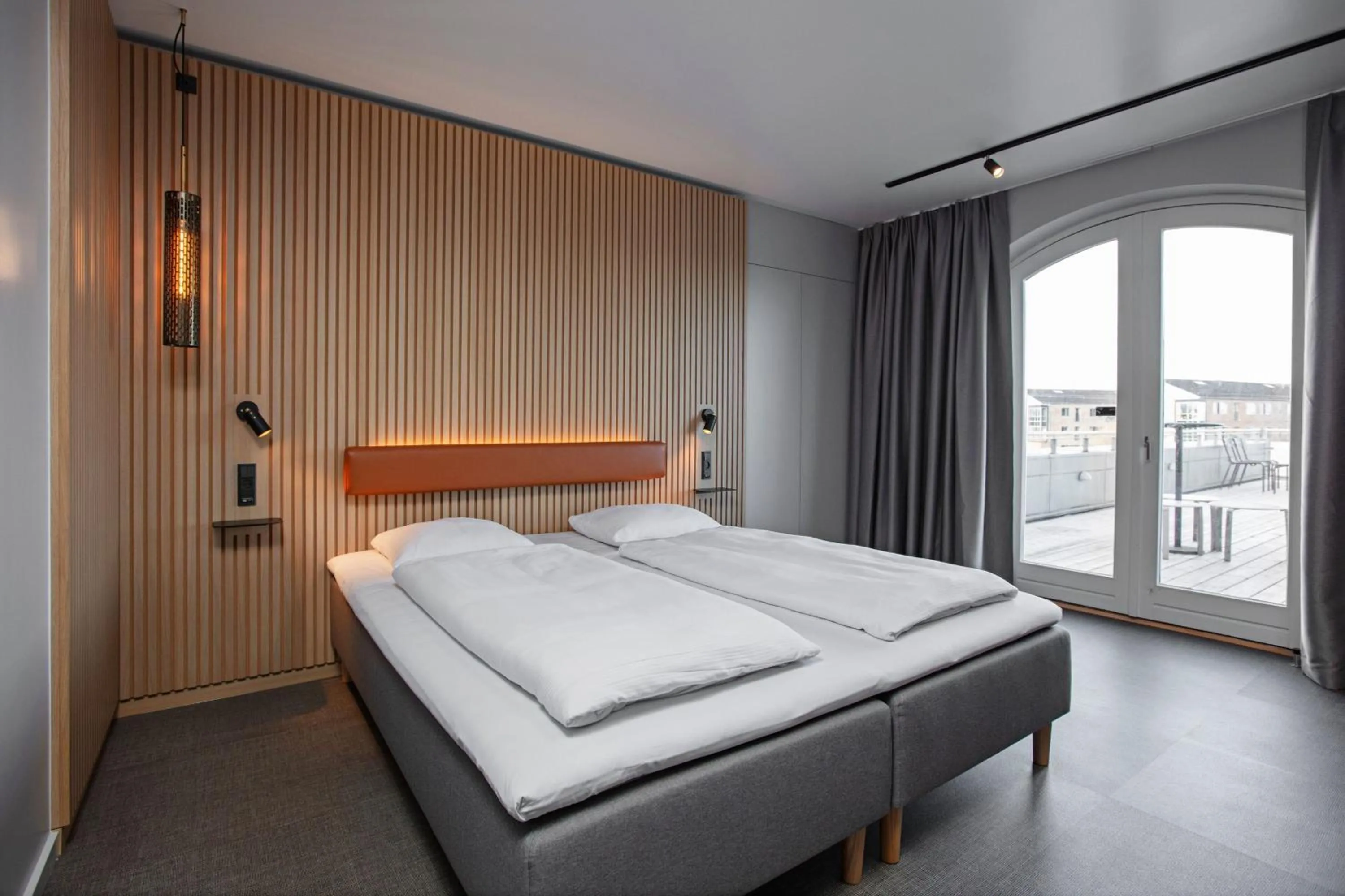 Photo of the whole room, Bed in Four Points Flex by Sheraton Koge