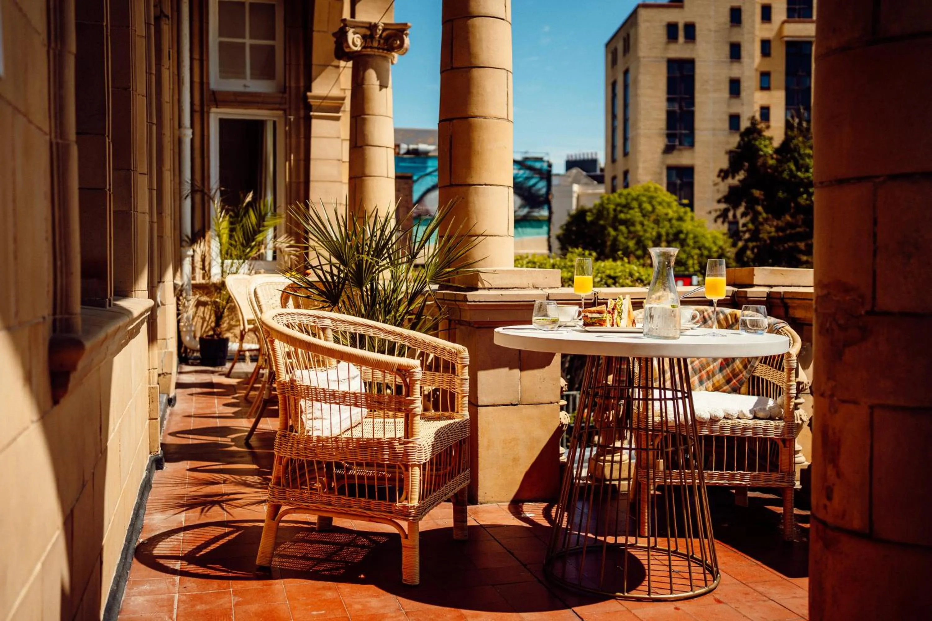 Balcony/Terrace in The Queens Hotel
