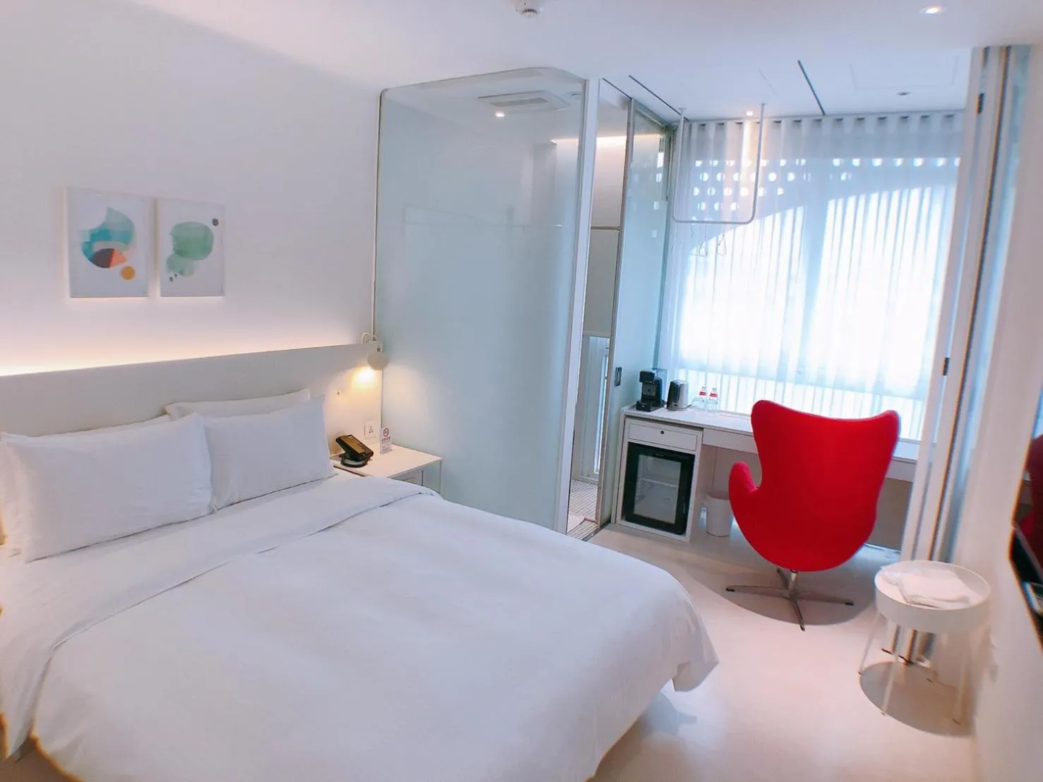 Photo of the whole room in Hotelpoispois