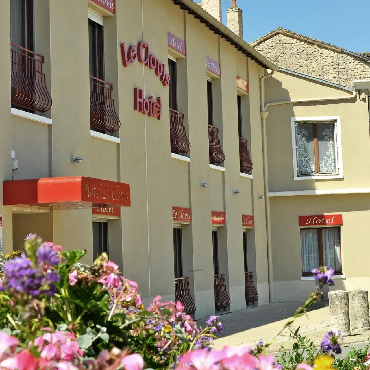 Logis Hôtel & Restaurant Le Cheval Blanc et Clovis