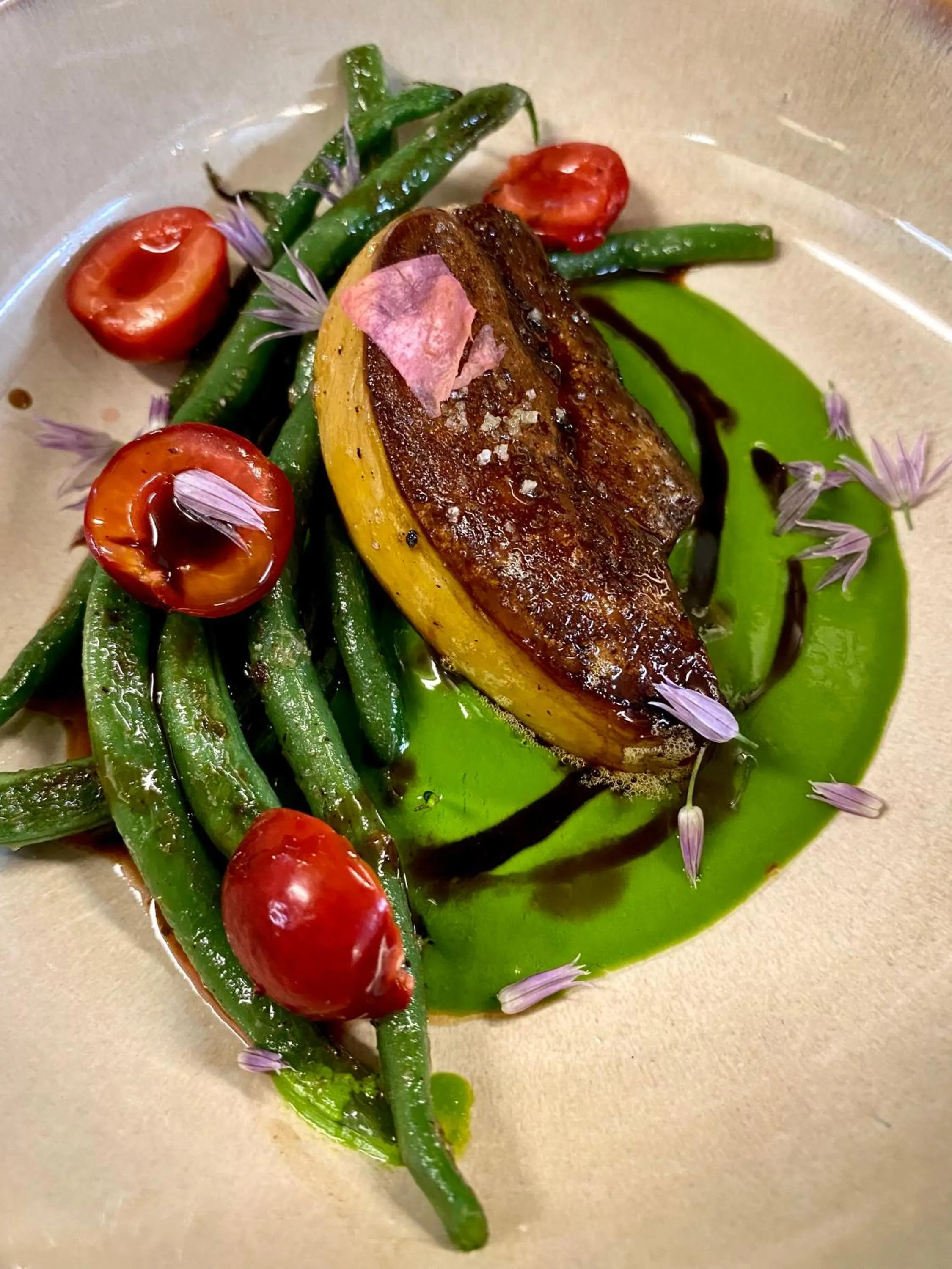 Food and drinks in Logis Hôtel & Restaurant Le Cheval Blanc et Clovis