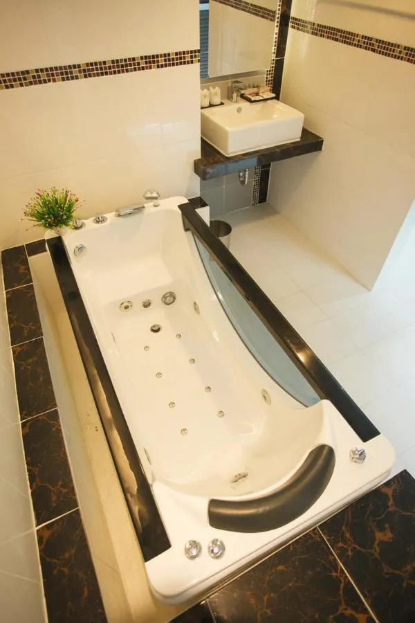 Grand Pink Hotel Hatyai