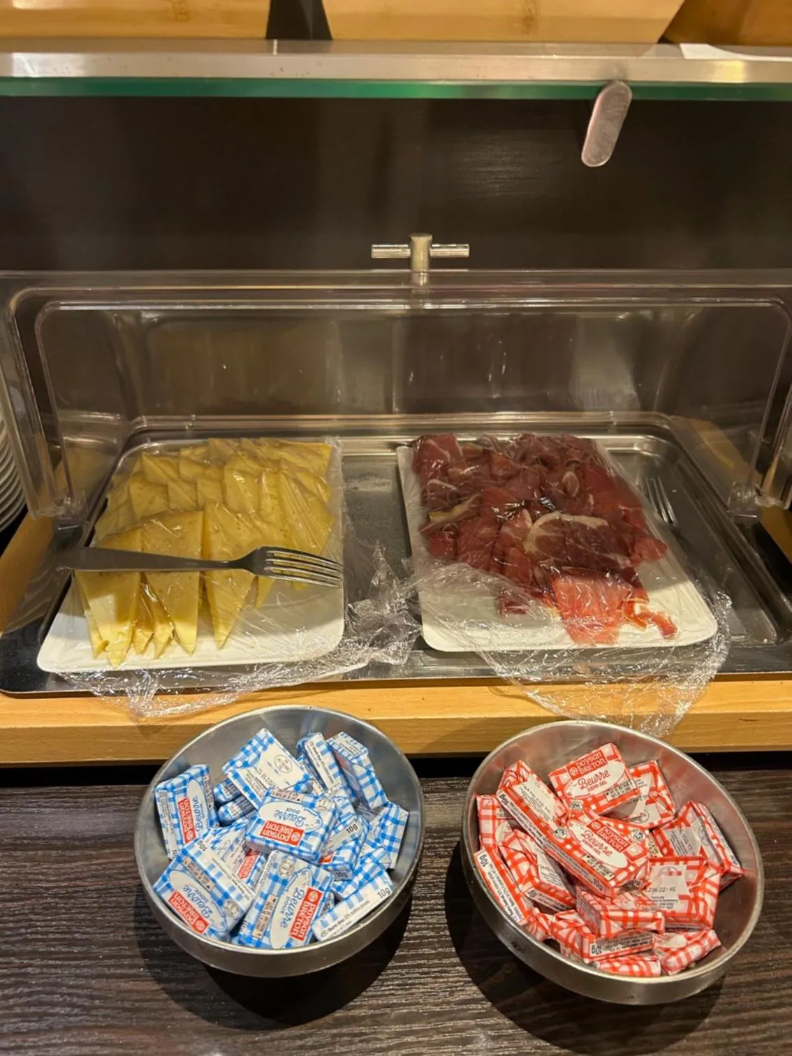 Breakfast in Logis Hôtel restaurant Horizon 117