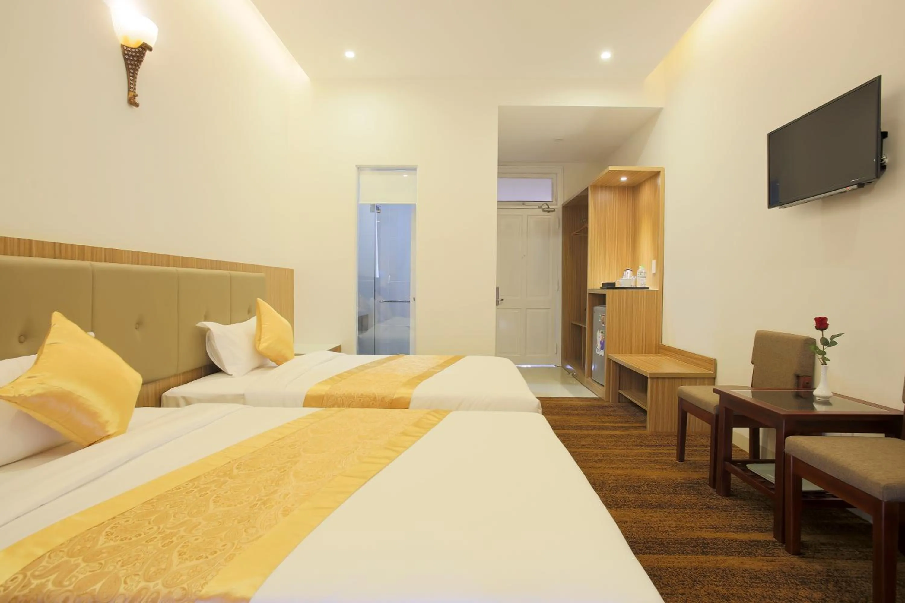 Bed in Red Palace Hotel