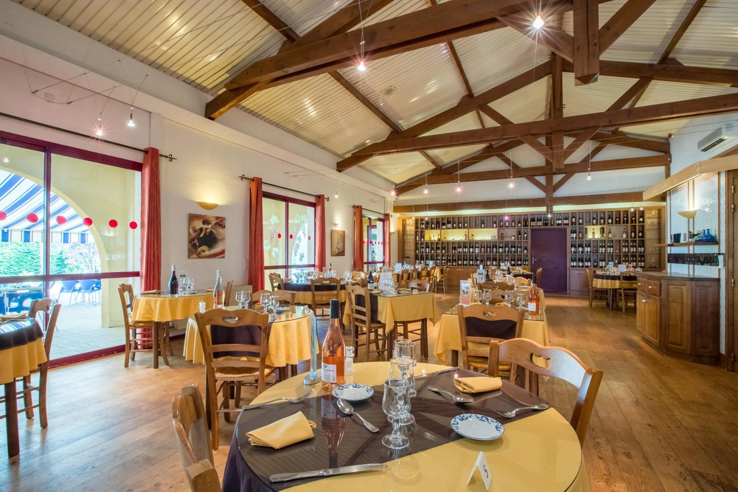 Restaurant/places to eat in Logis Hôtel Restaurant Solenca