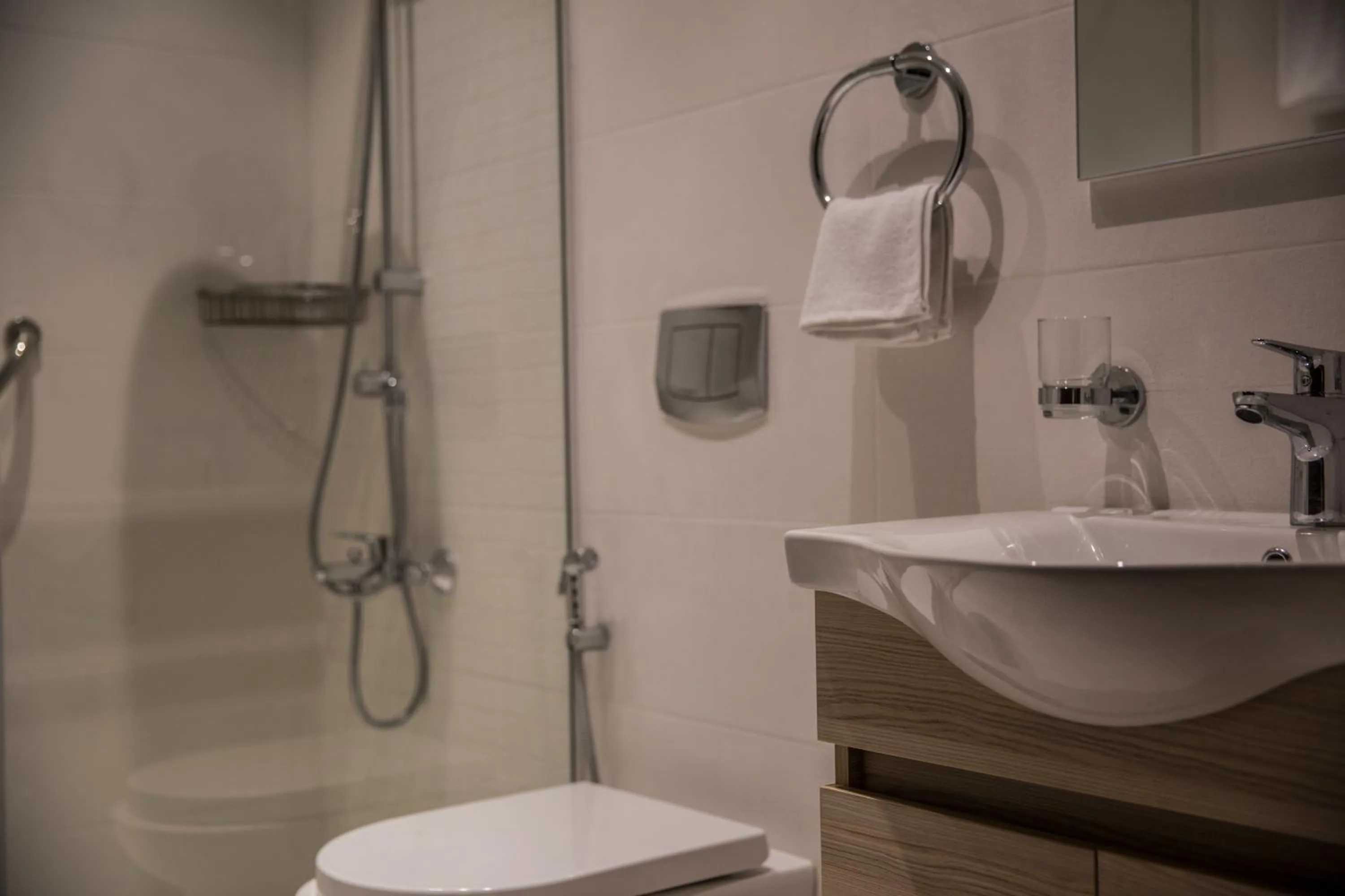 Bathroom in Naylover Hotel Suites