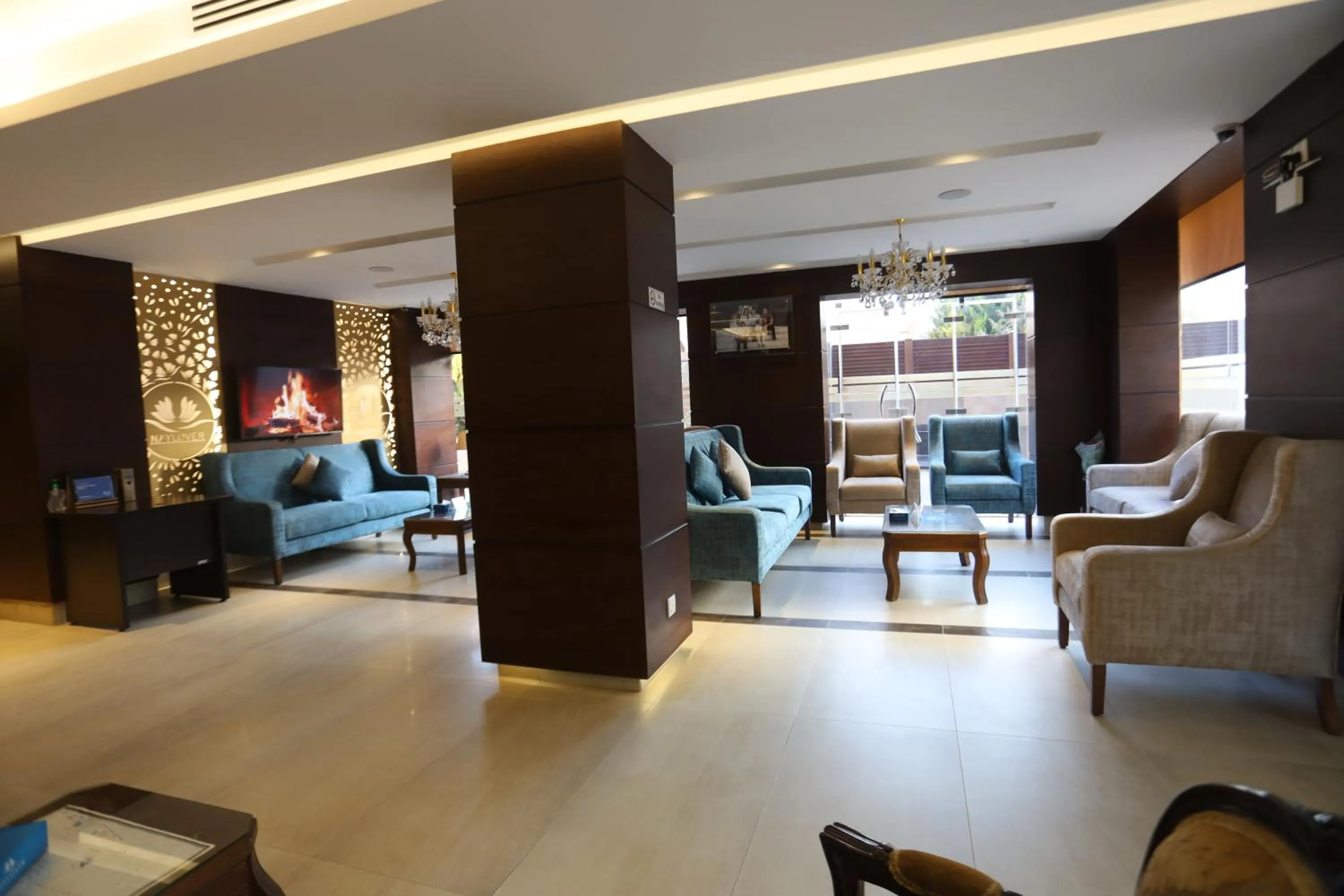 Lobby or reception in Naylover Hotel Suites