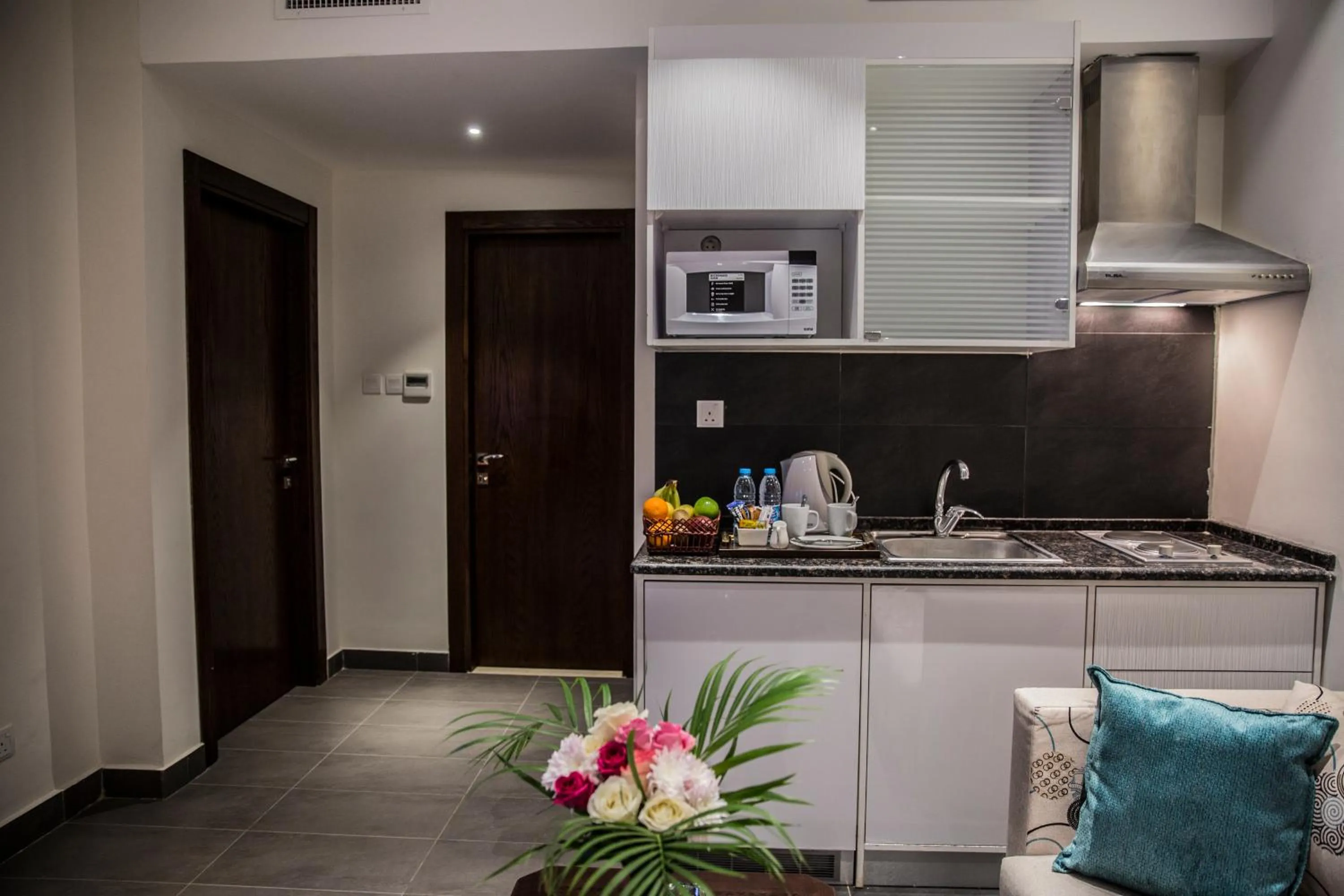 Kitchen or kitchenette in Naylover Hotel Suites