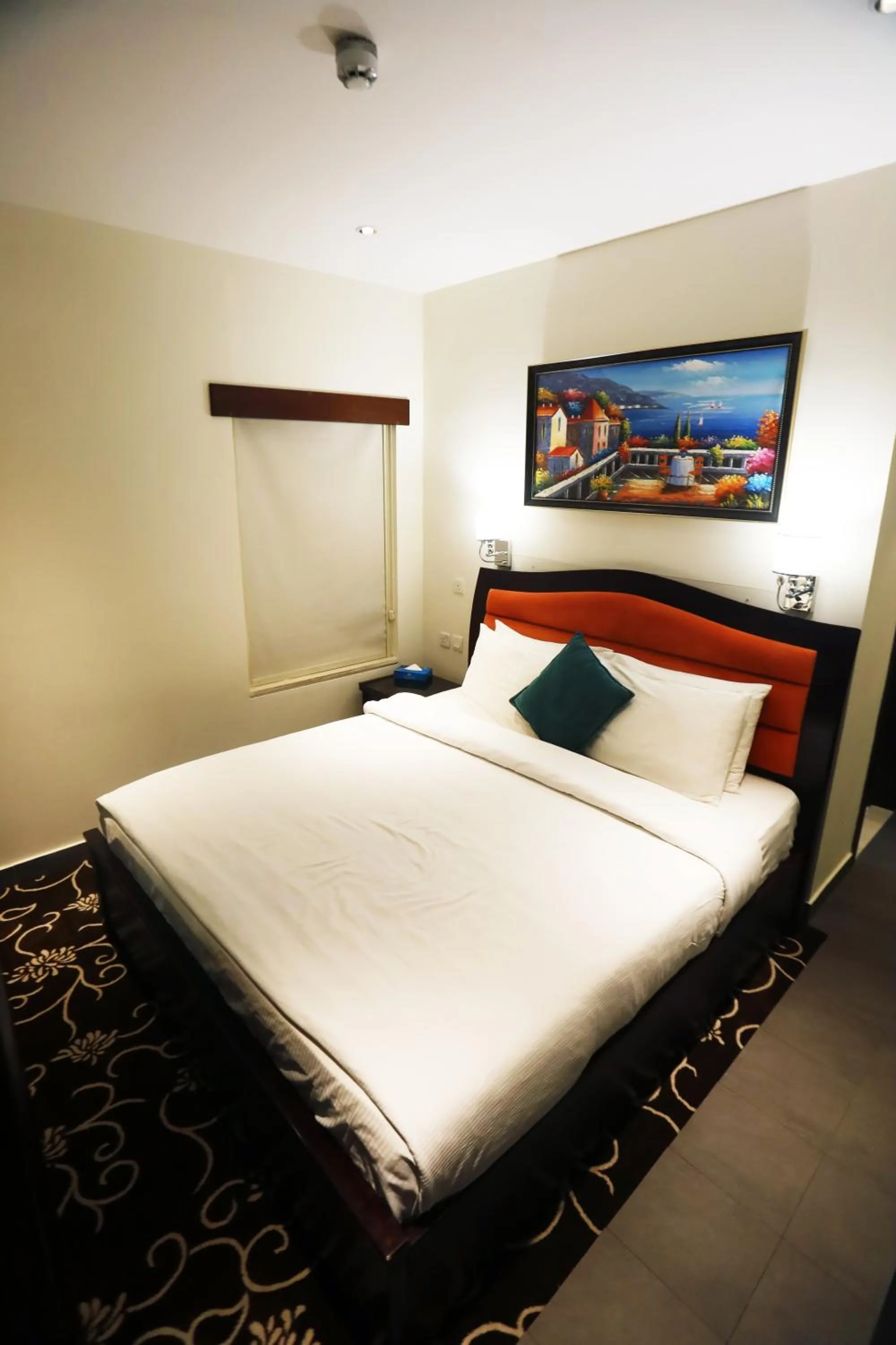 Photo of the whole room, Bed in Naylover Hotel Suites