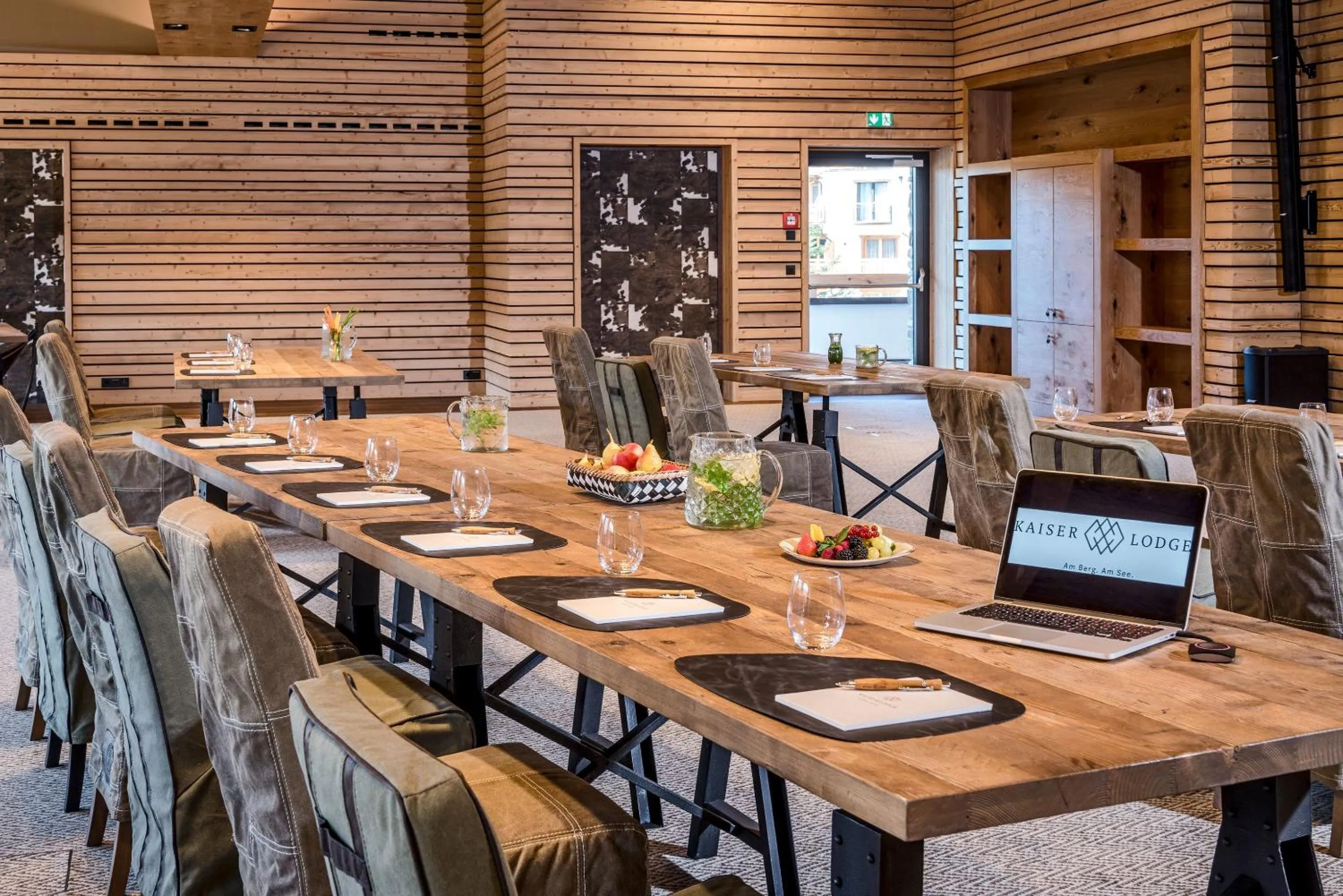 Business facilities in Kaiserlodge