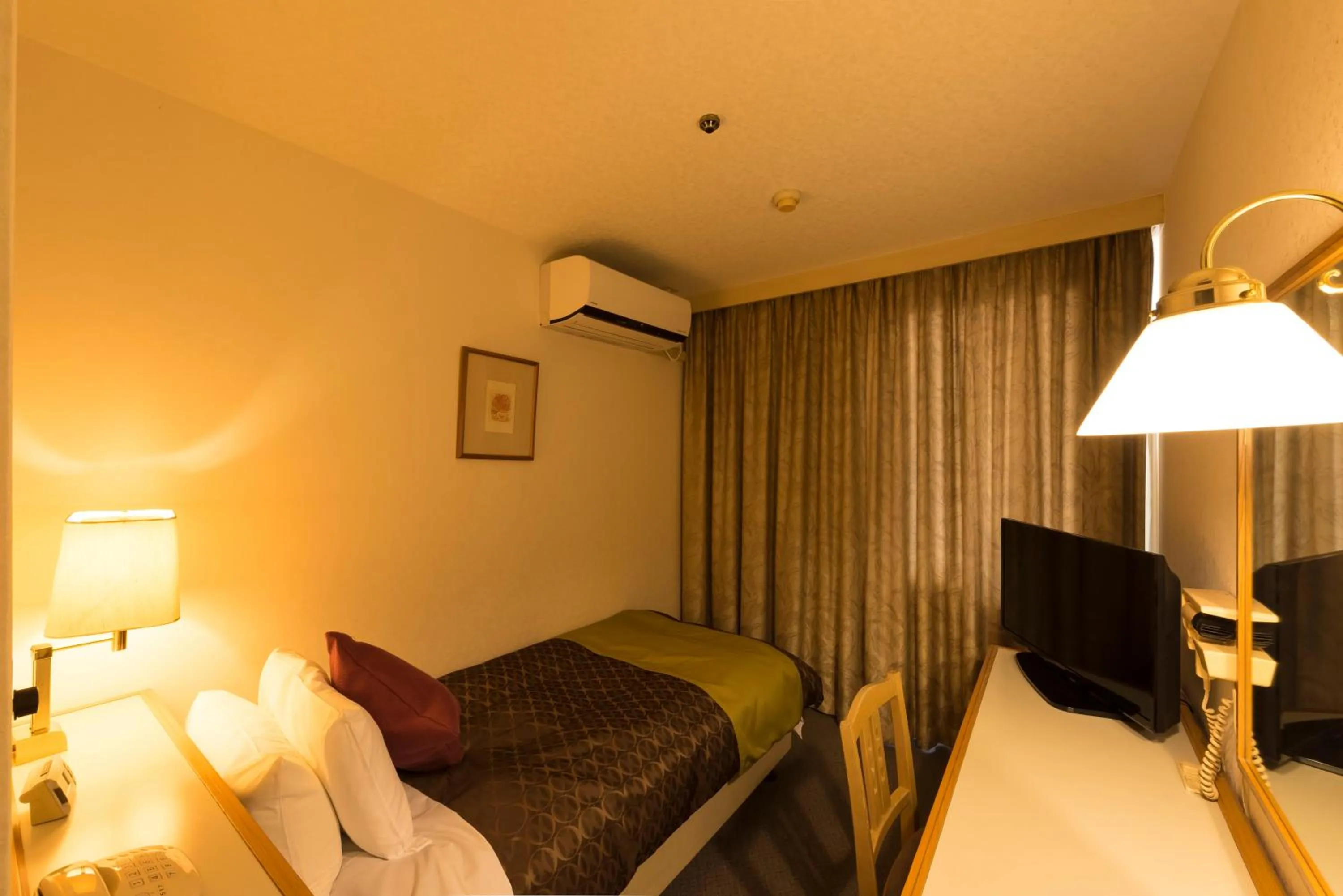 Bed in Sky Hotel Uozu